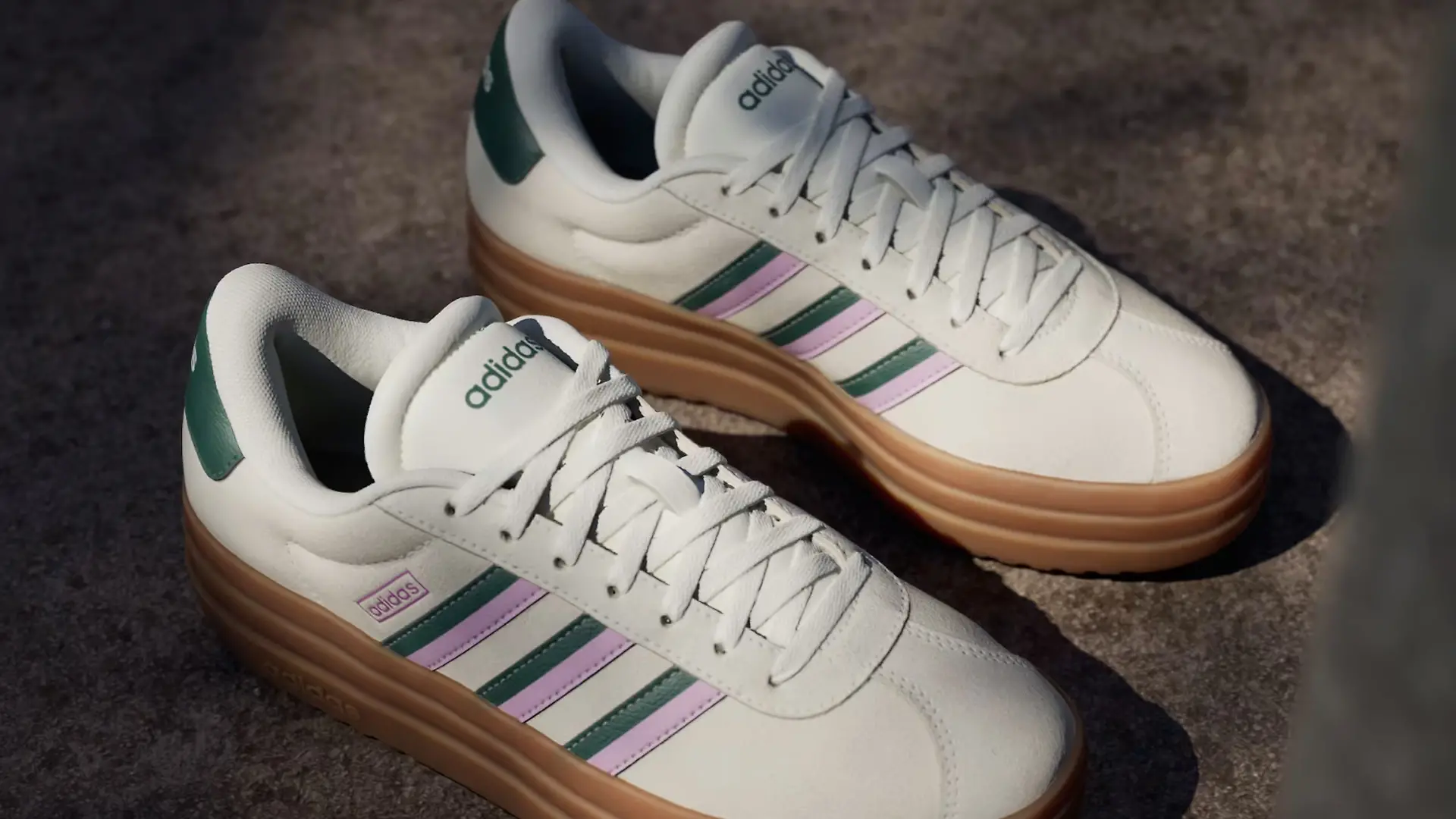 VL Court Bold Schuh von Adidas.