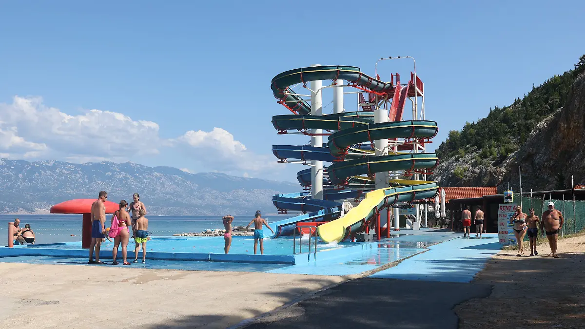 Ein Kind stirbt in einem Wasserpark in Lopar (Kroatien).