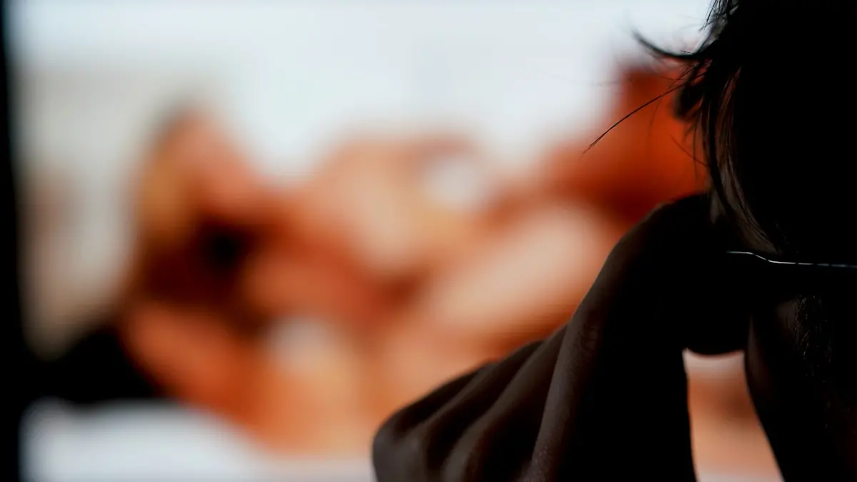 In einer Gemeinderatssitzung haben Hacker einen Pornofilm abgespielt. (Symbolbild)