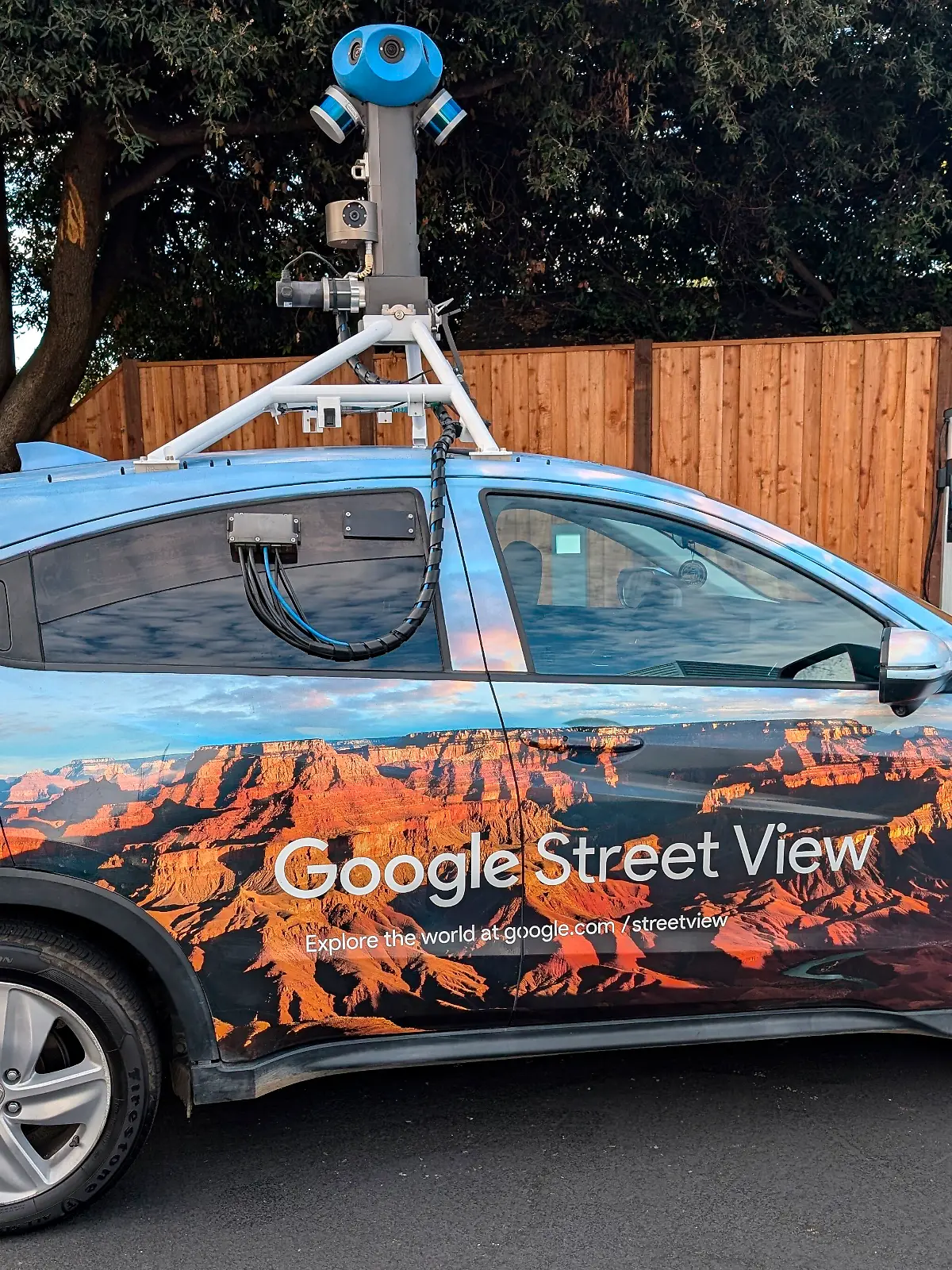 Mit solchen Autos ist Google für den Dienst Street View unterwegs (Symbolbild).