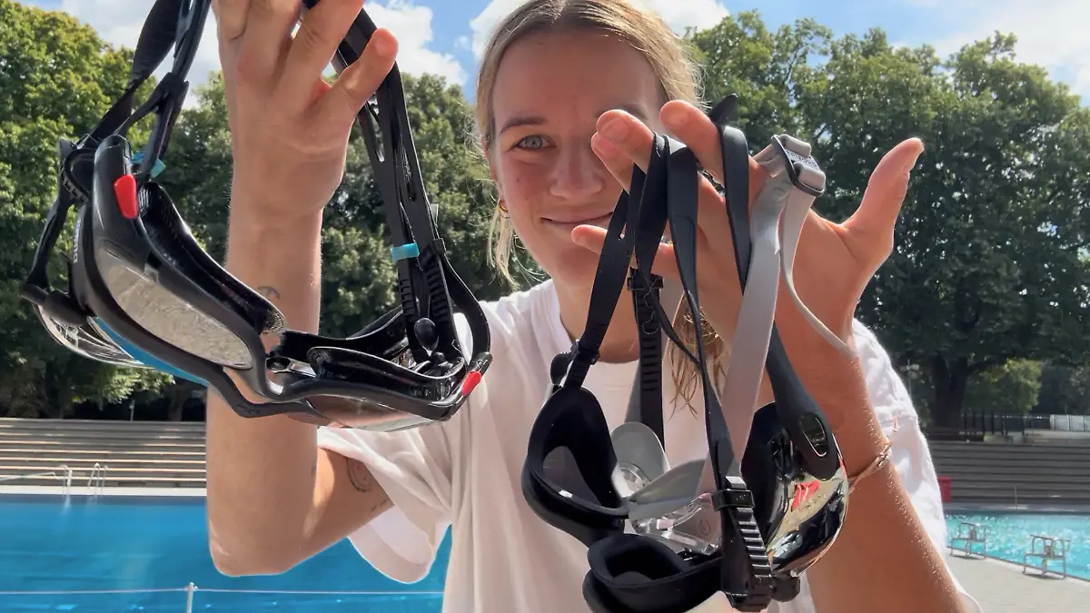 RTL-Reporterin Sandy Liesen nimmt sechs Schwimmbrillen unter die Lupe.