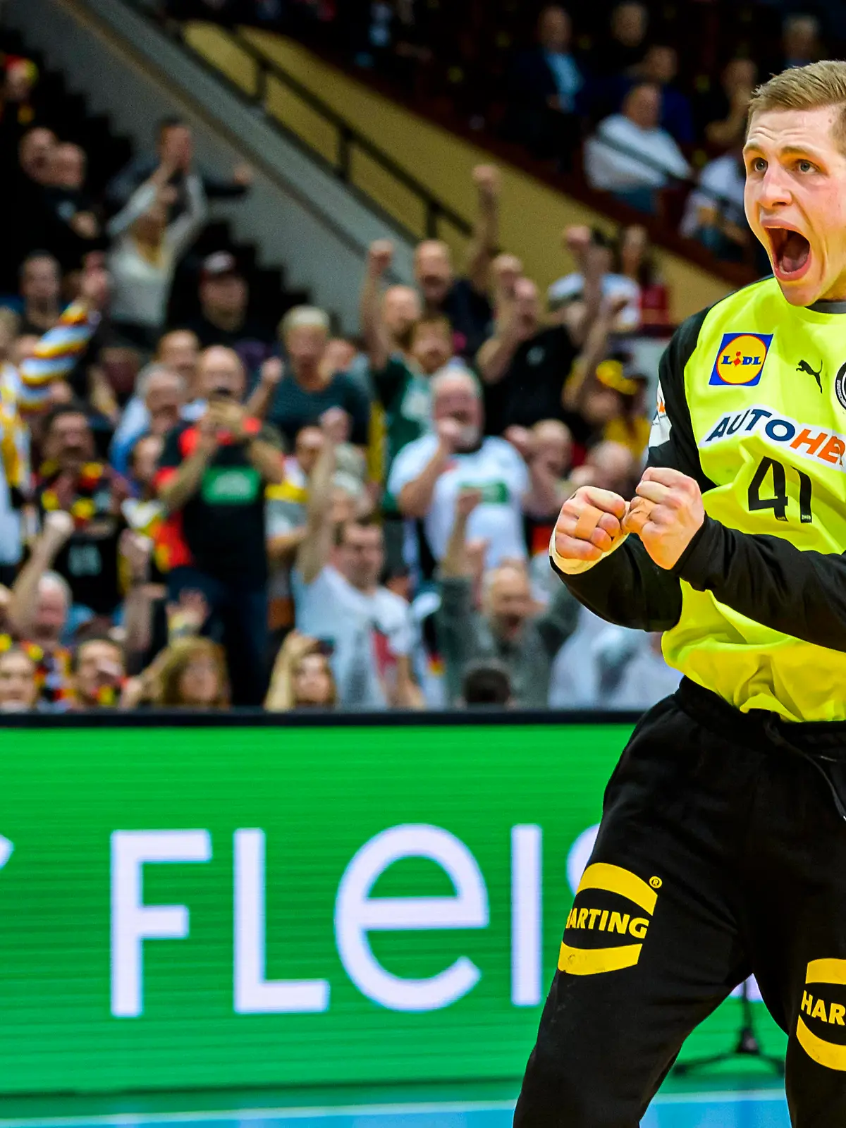 Katowice, 15. Januar 2023: Handball IHF WM, Vorrunde, Gruppe E, Deutschland - Serbien Torhueter Joel Birlehm Deutschland Jubel / Freude / Emotion Katowice Spodek Arena Polen *** Katowice, 15 January 2023 Handball IHF World Championship, Preliminary Round, Group E, Germany Serbia Goalkeeper Joel Birlehm Germany Jubel Freude Emotion Katowice Spodek Arena Poland