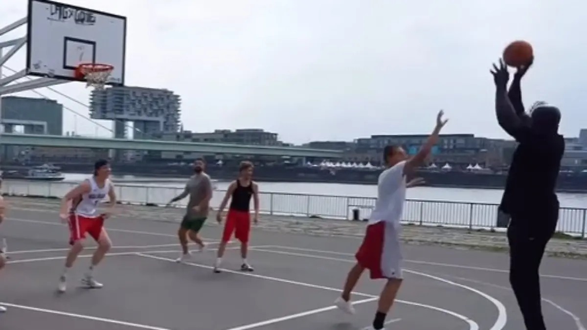 Shaquille O’Neal beim Basketball in Köln
