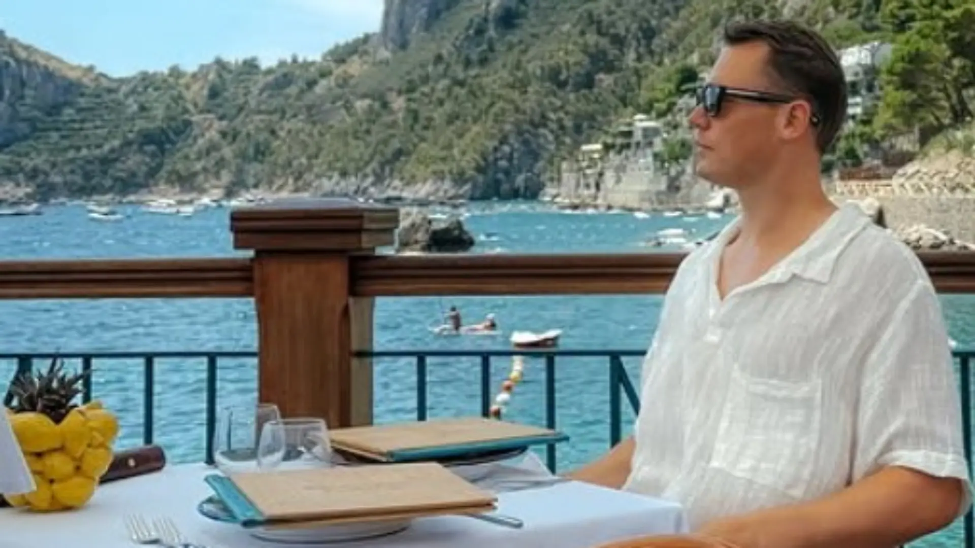 Manuel Neuer entspannt auf Capri