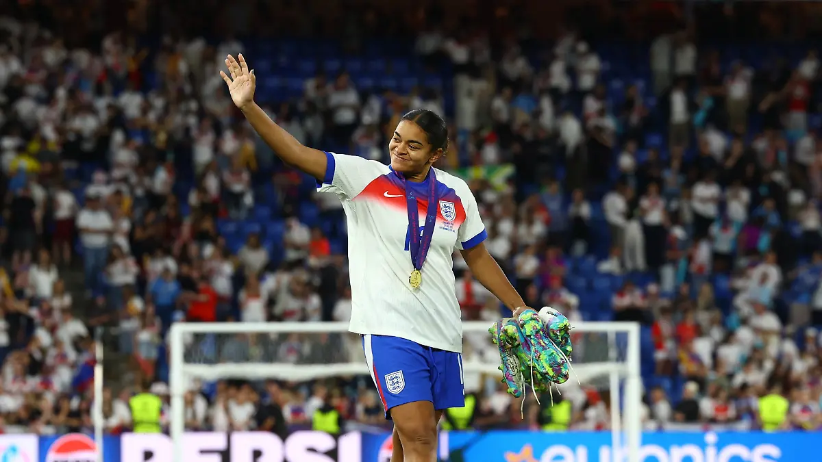 Jess Carter gewinnt mit England das Finale der Frauenfußball-EM