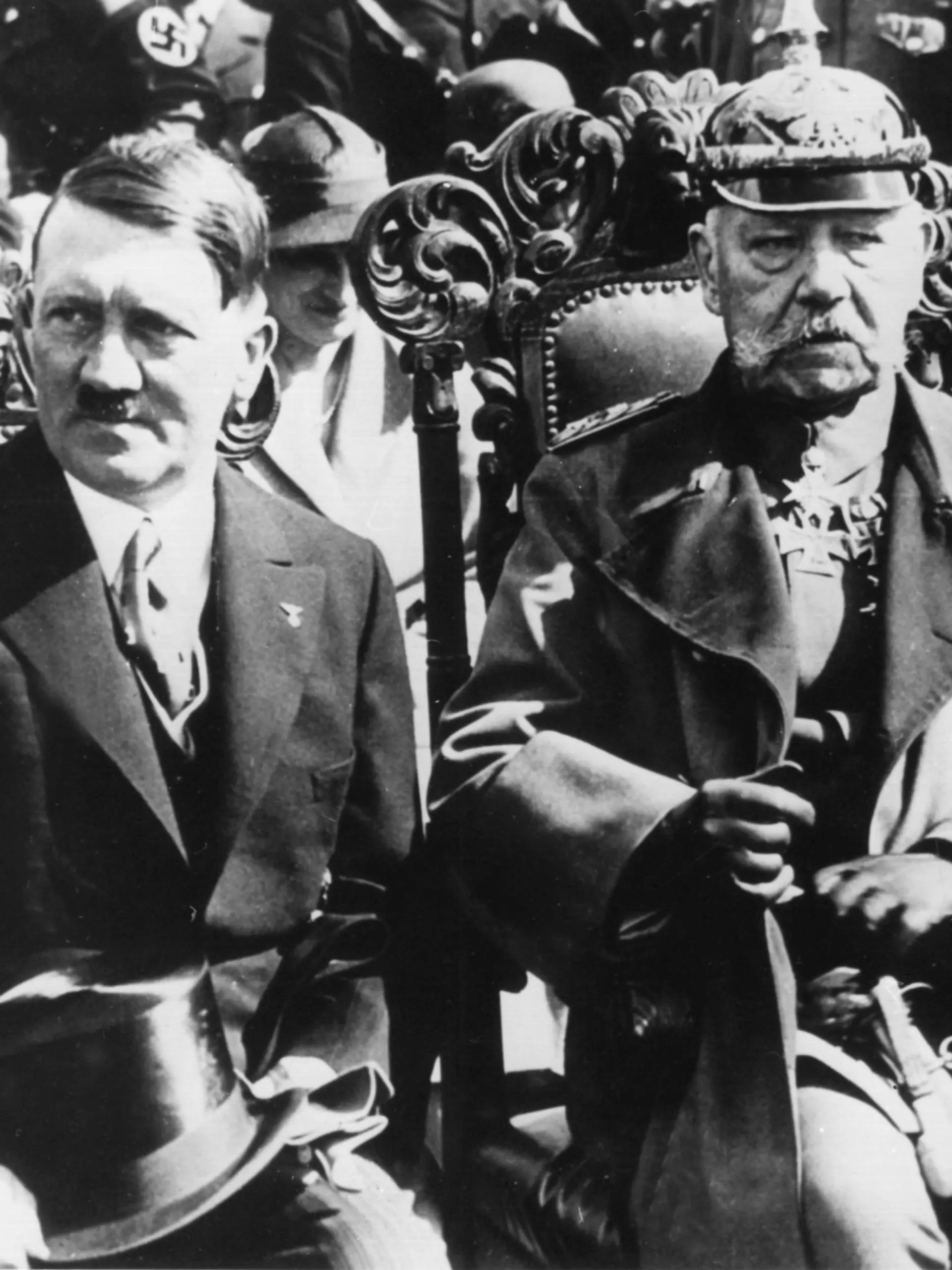 Bild zu: "Warum starb Hitlers Nichte? Jetzt gerät sein Alibi ins Wanken"