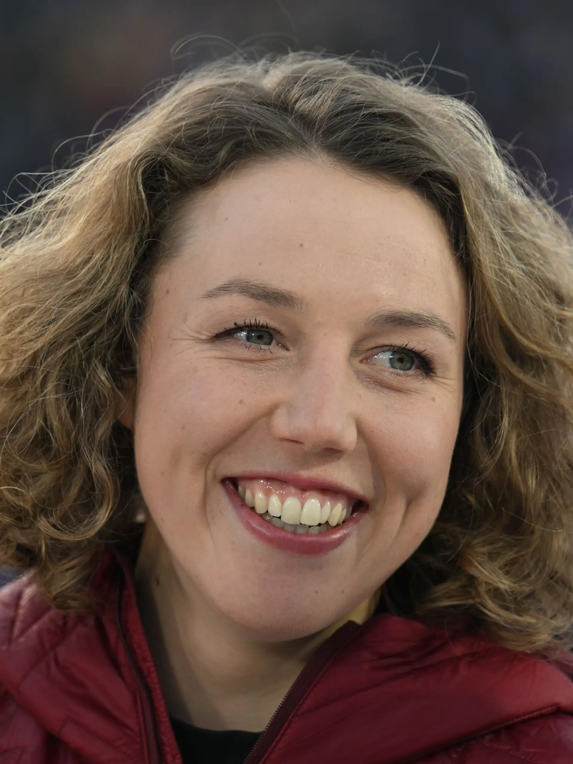 Bild zu: "„Wir alle denken an dich“ – Sportwelt sorgt sich um verunglückte Laura Dahlmaier"