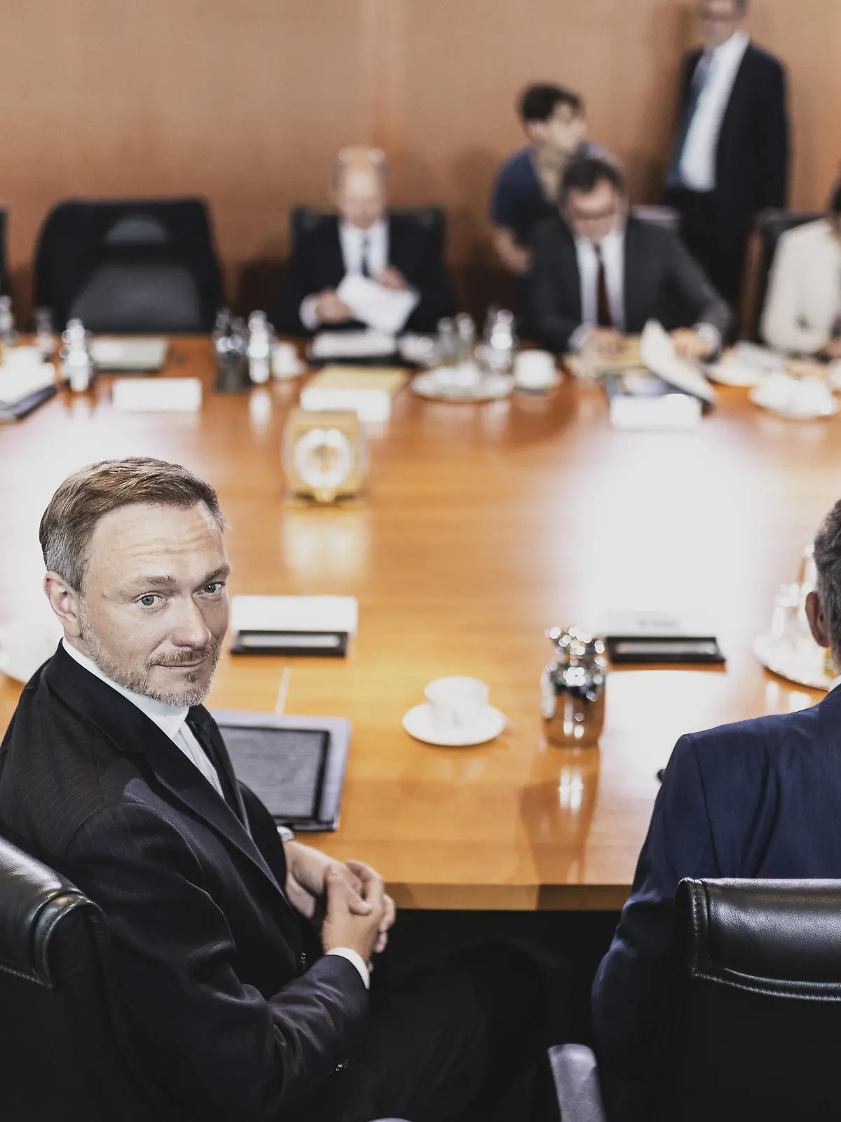 Christian Lindner FDP, Bundesminister der Finanzen, aufgenommen im Rahmen der woechentlichen Sitzung des Kabinetts im Bundeskanzleramt in Berlin, 05.07.2023. Das Kabinett will bei dieser Sitzung den Entwurf fuer den Bundeshaushalt 2024 beschliessen. Berlin Deutschland *** Christian Lindner FDP , Federal Minister of Finance, recorded during the weekly meeting of the cabinet in the Chancellors Office in Berlin, 05 07 2023 The cabinet intends to adopt the draft federal budget for 2024 at this meeting Berlin Germany Copyright: xFlorianxGaertnerx
