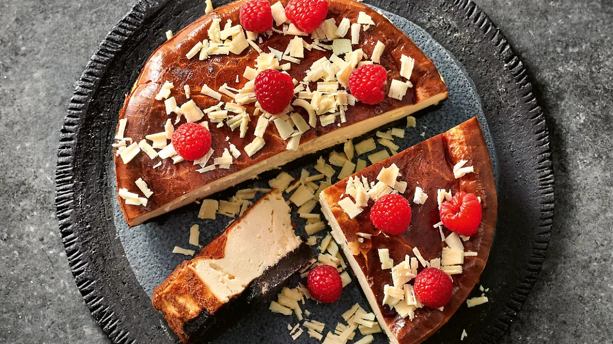 Cheesecake mit Himbeeren und weißer Schokolade von Christian Henze