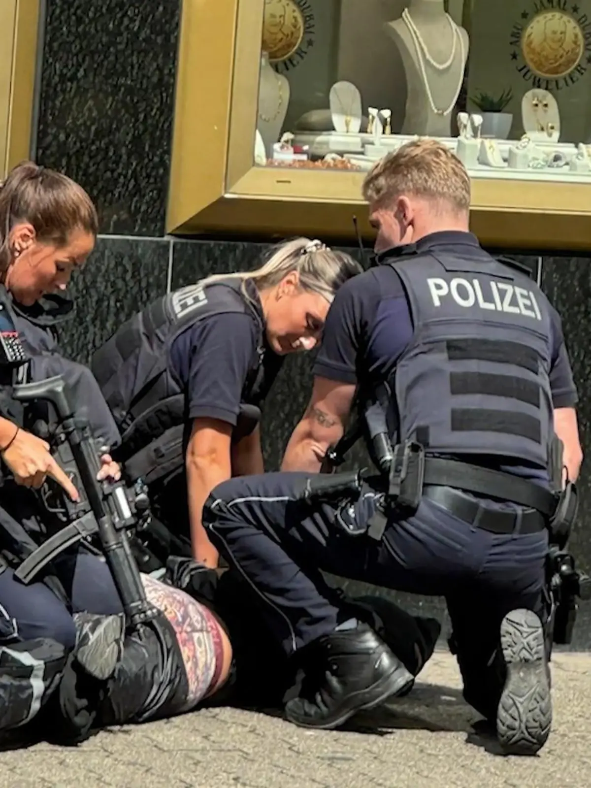 Bild zu: "Selbstjustiz nach Juwelierraub"
