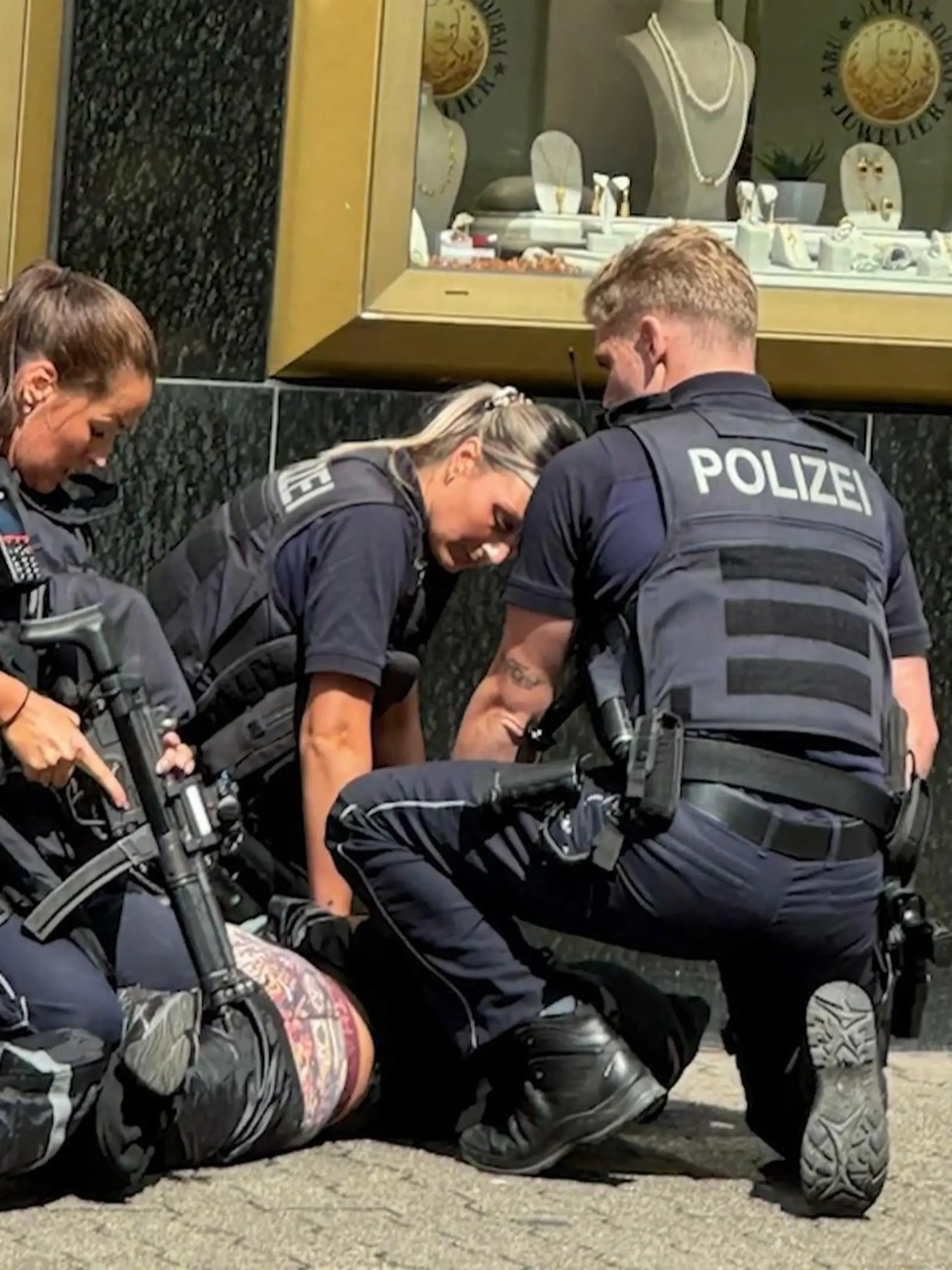Bild zu: "Selbstjustiz nach Juwelierraub"