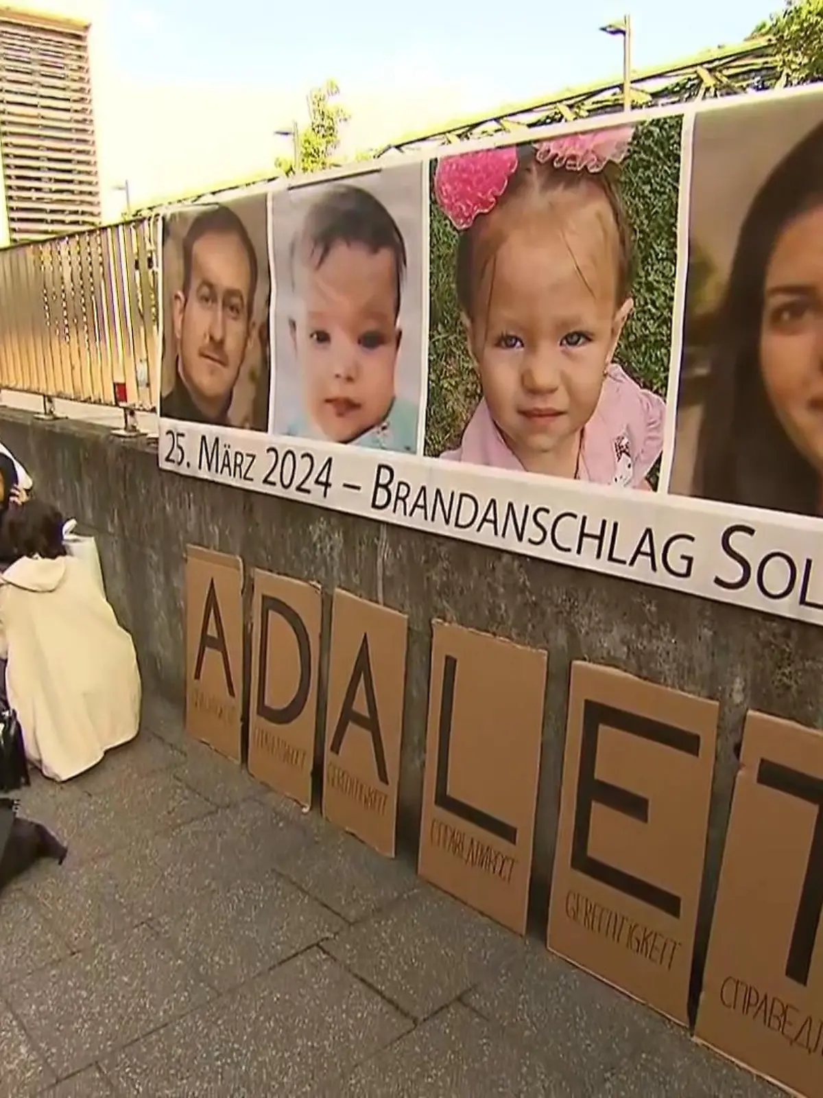 Bild zu: "Gericht verurteilt Vierfachmörder zu lebenslanger Freiheitsstrafe"