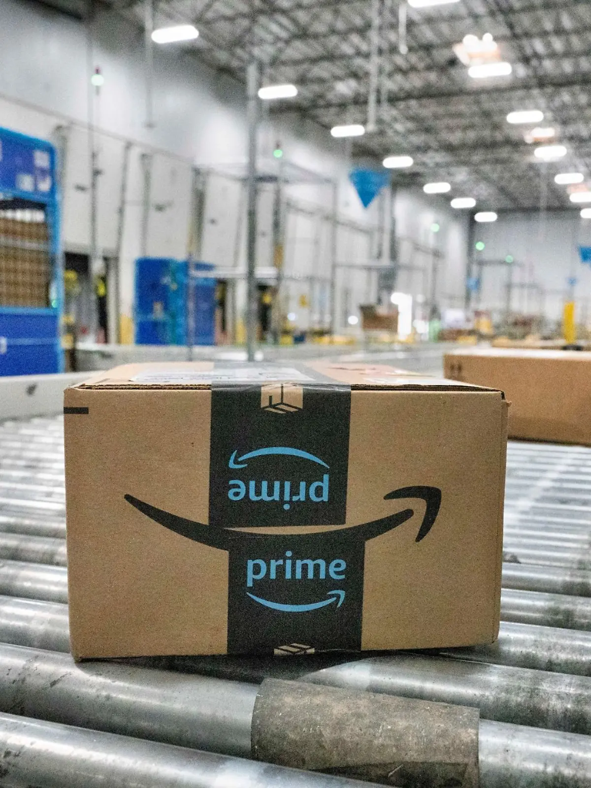 Bild zu: "Wer seine Amazon-Bestellung behält, für den klingelt’s ab sofort in der Kasse"