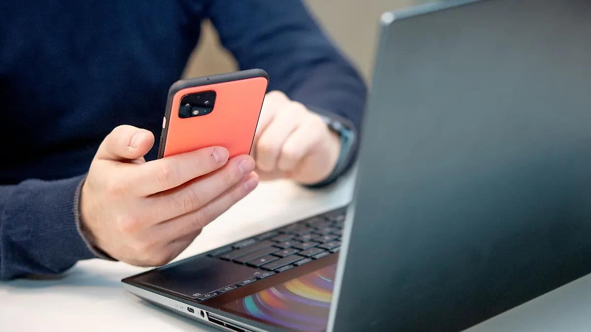 Bringen mehr Sicherheit: Push-Benachrichtigungen in Banking-Apps und Zwei-Faktor-Authentifizierung für Onlinezahlungen.