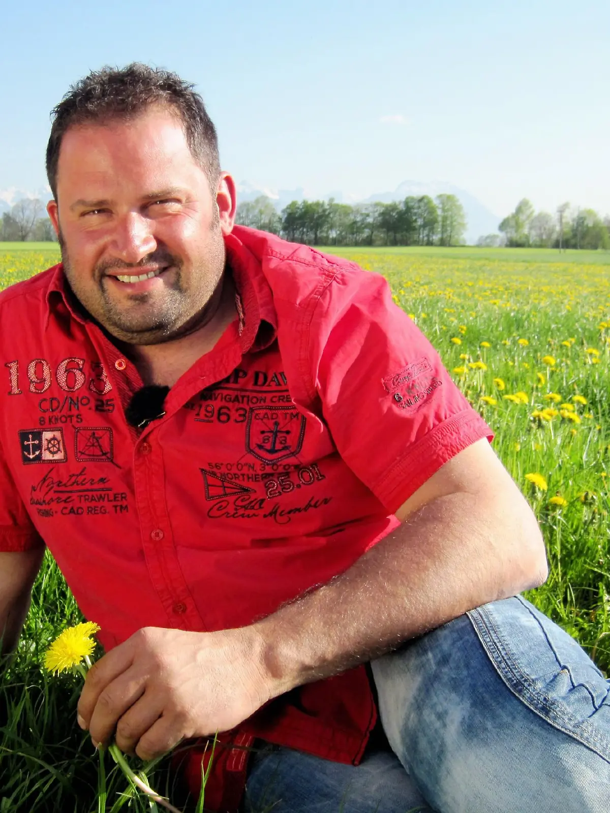 Der Chicorée steht bei Landwirt Urban (39) aus St. Galler Rheintal (Schweiz) ganz im Mittelpunkt - kein Wunder, denn das Gemüse braucht viel Liebe und Aufmerksamkeit. 'Die Frau, die ich gern zu mir ins schöne Dreiländereck einladen würde, sollte Ausstrahlung haben, attraktiv, temperamentvoll und nicht älter als 35 Jahre alt sein.'