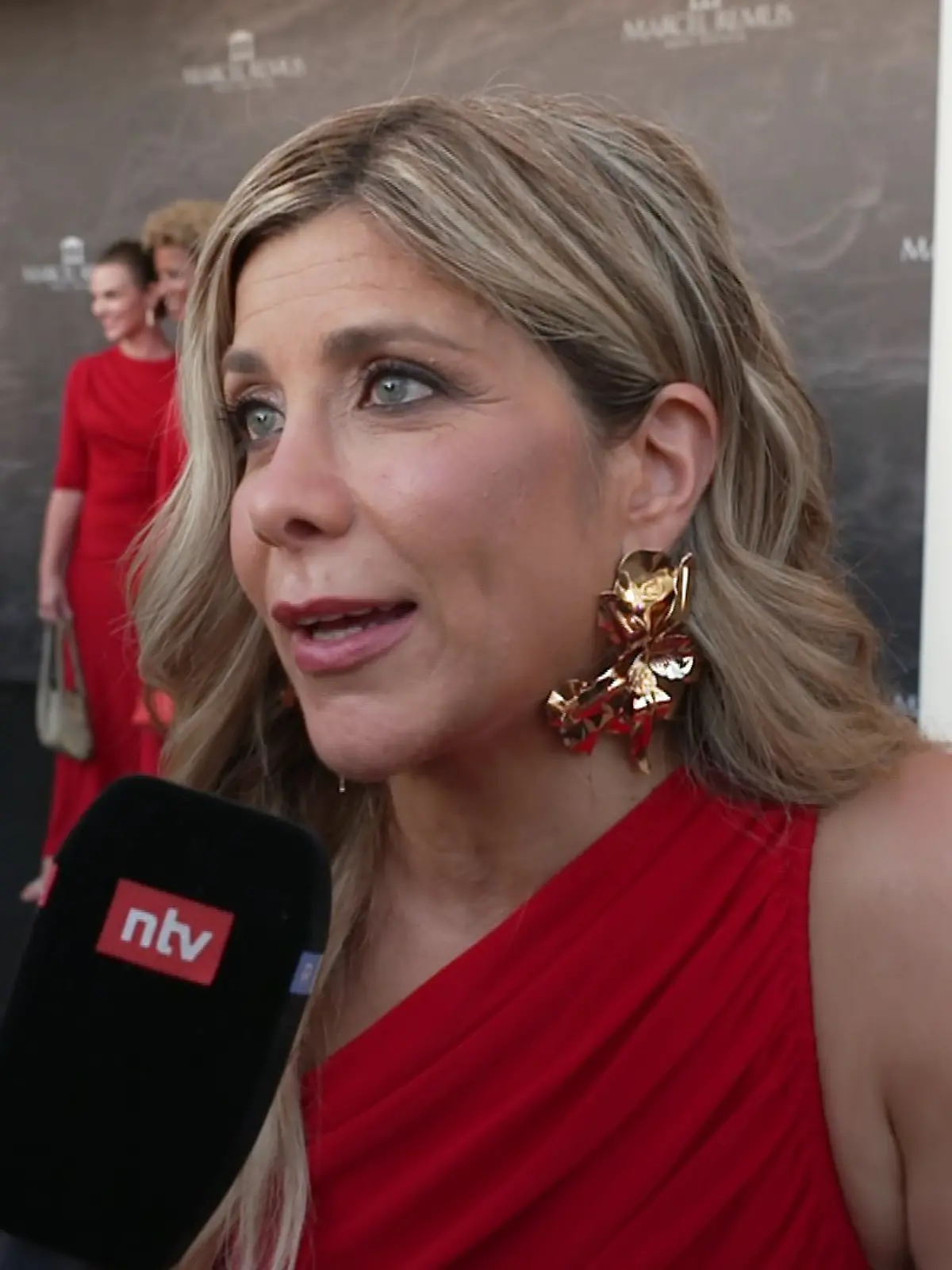 Bei der Marcel Remus Lifestyle Night 2025 am 31. Juli erzählt und Moderatorin Panagiota Petridou (46) eine ganz besondere Anekdote aus ihrer Kennenlernzeit mit ihrem Ehemann. 