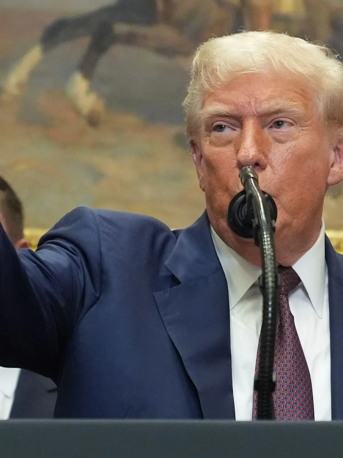 Bild zu: "Nach Schlagabtausch mit Russland – Trump lässt Atom-U-Boote verlegen"