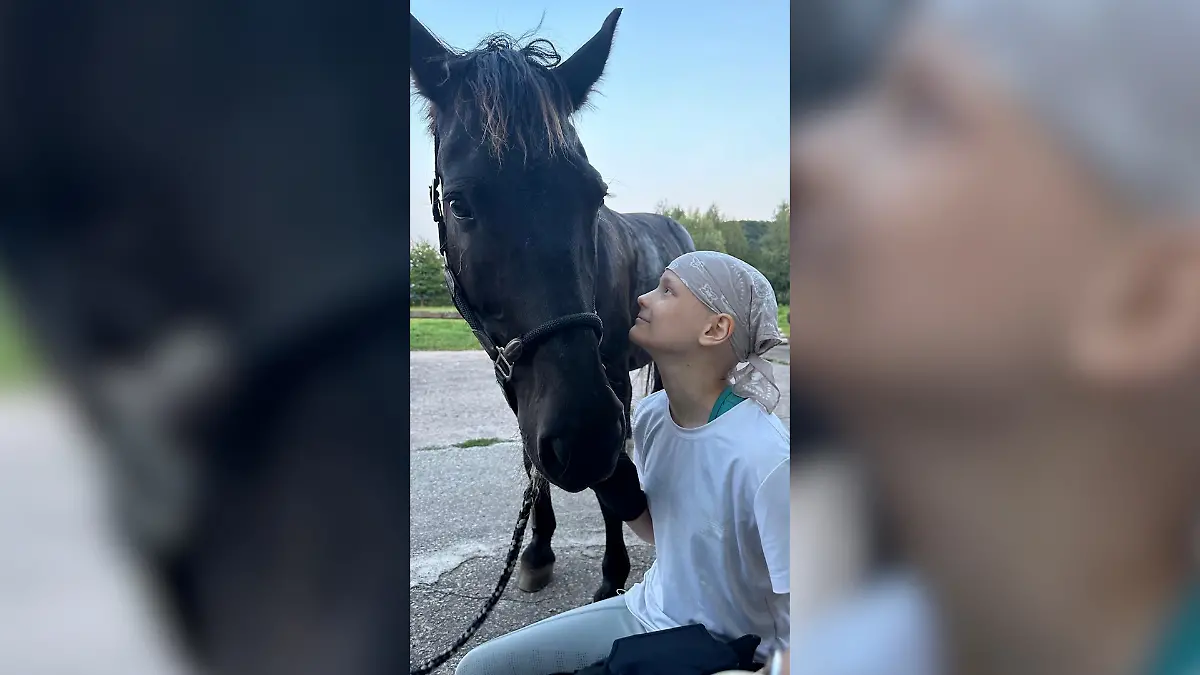 Ihr Pferd Vagabund gibt Mia viel Kraft. Sie liebt es zu reiten.