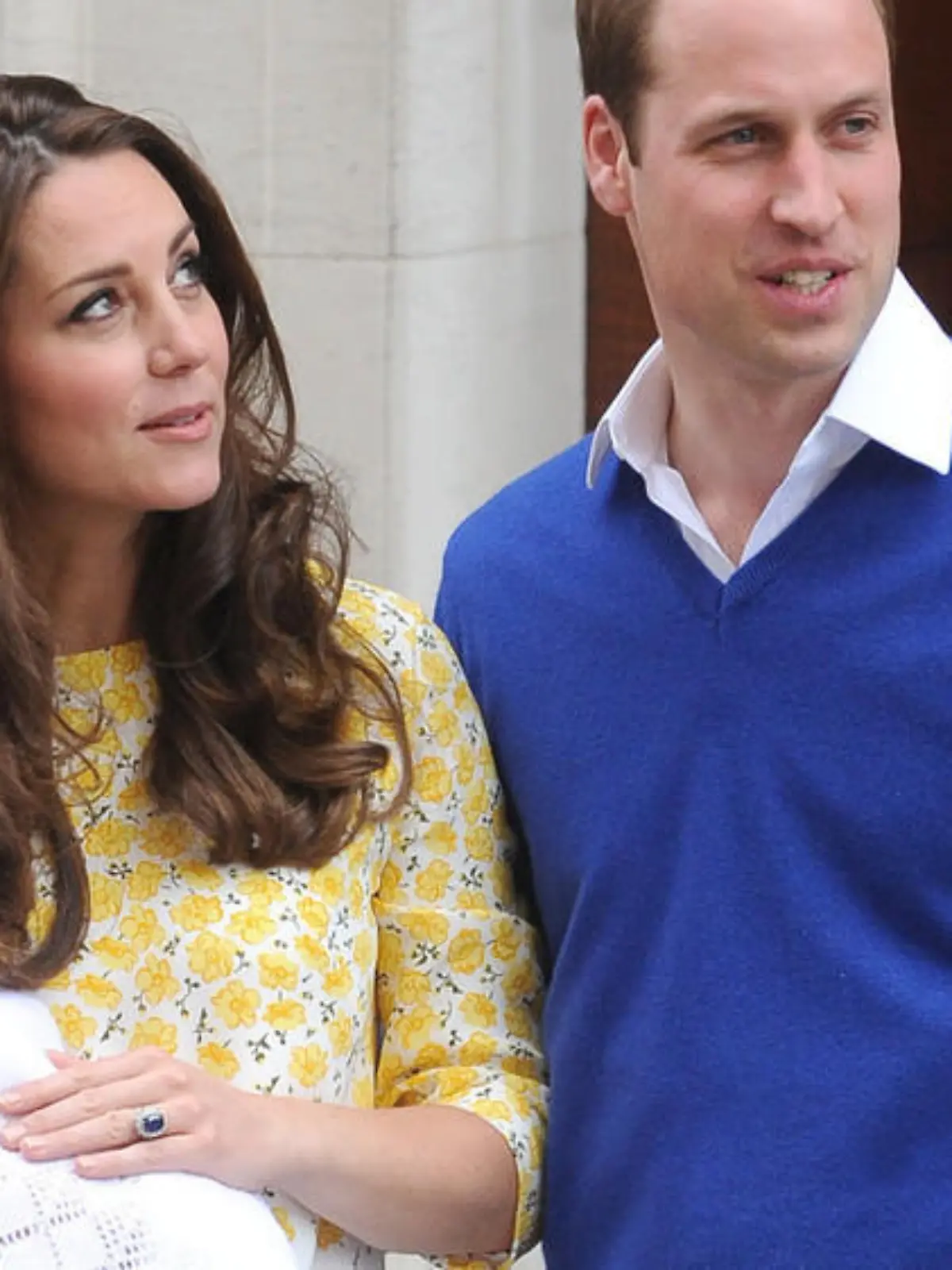 Kate, William und Prinzessin Charlotte präsentieren sich