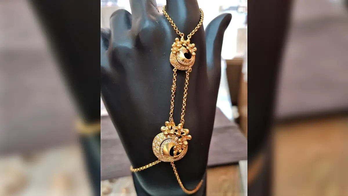 Diese Handkette haben die unbekannten Täter ebenfalls erbeutet.
