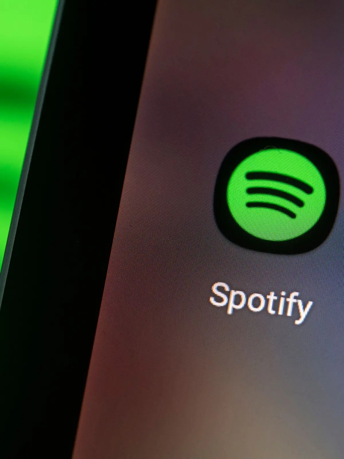 Bild zu: "E-Mails sind raus! Das sind die neuen Abo-Preise von Spotify für Premium-Kunden"