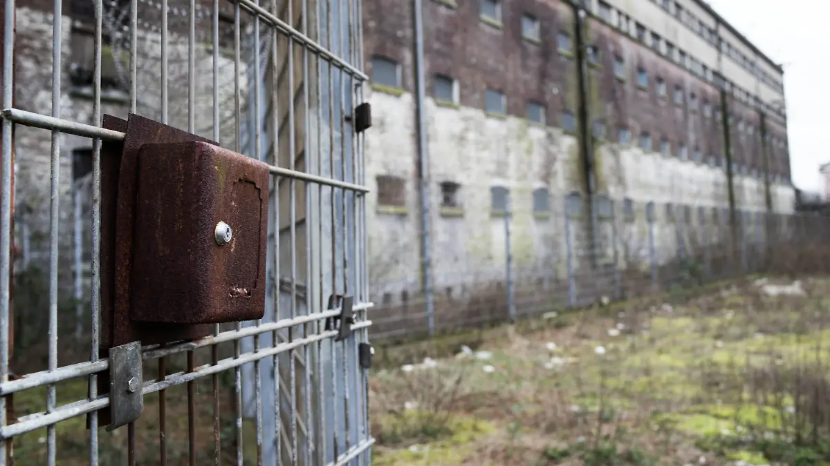Innerhalb von drei Tagen sterben zwei Häftlinge in HMP Bronzefield, dem Gefängnis von Lucy Letby.