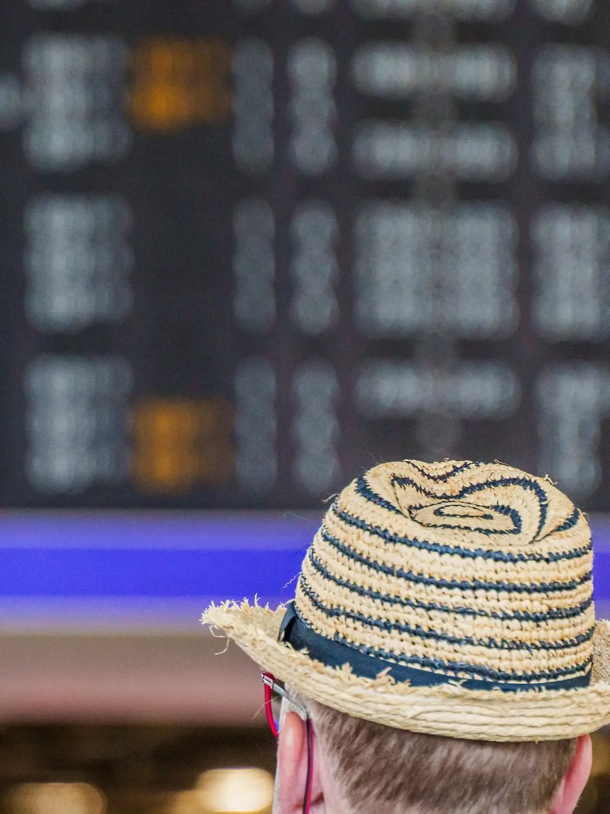 Bild zu: "Dummer Scherz am Flughafen – Mann darf wegen Bier nicht mitfliegen"