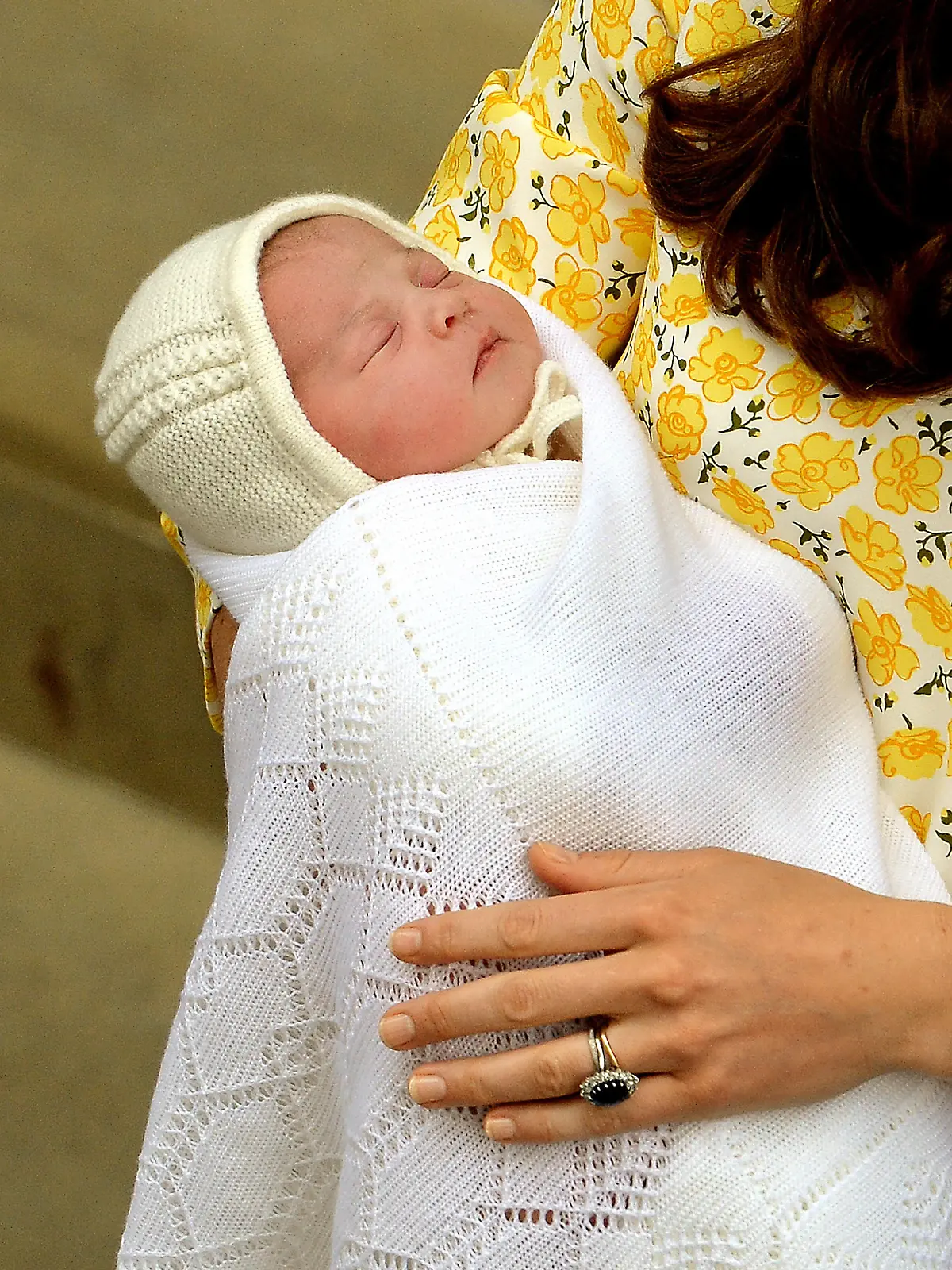The Duke and Duchess of Cambridge leave the Lindo Wing with their newborn daughter, The Princess of Cambridge, St Mary's Hospital, Paddington, London, UK.