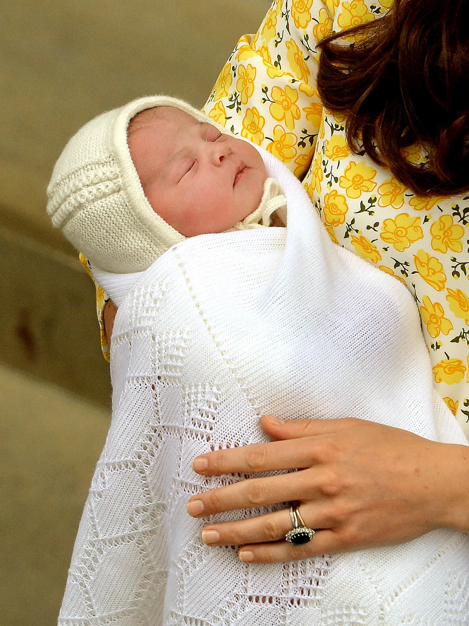 The Duke and Duchess of Cambridge leave the Lindo Wing with their newborn daughter, The Princess of Cambridge, St Mary's Hospital, Paddington, London, UK.