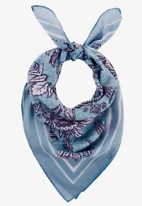 Blaues Tuch mit floralem Muster