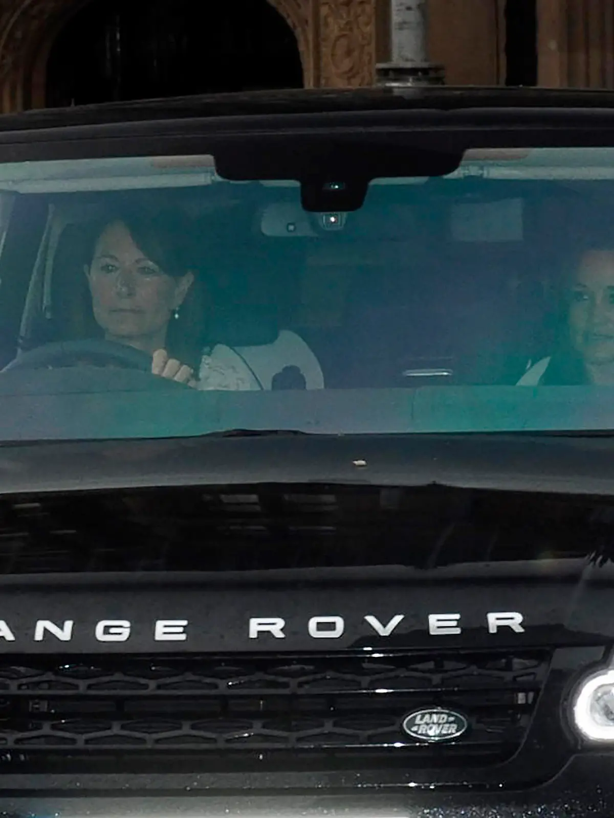 Carole And Pippa Middleton,Prince Charles And The Duchess Of Cornwall ArriveAt Kensington Palace To Visit The Duke And Duchess Of Cambridge.London. Uk.Today.03/05/15
<P>
Pictured: Carole Middleton;Pippa Middleton
<B>Ref: SPL1013930  030515  </B><BR/>
Picture by: Steve Finn/Splashnews <BR/>
</P><P>
<B>Splash News and Pictures</B><BR/>
Los Angeles:	310-821-2666<BR/>
New York:	212-619-2666<BR/>
London:	870-934-2666<BR/>
photodesk@splashnews.com<BR/>
</P>