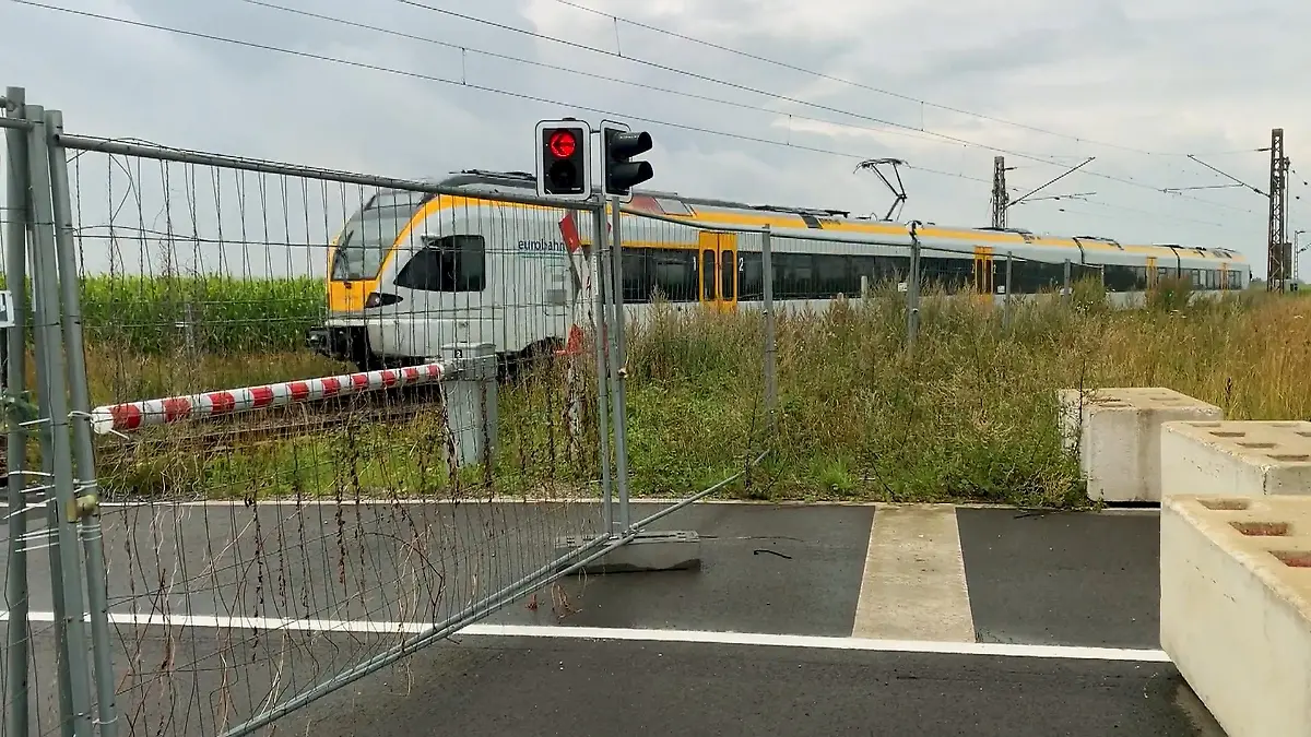 Bahnübergang in Werl seit vier Jahren dicht Anwohner und Landwirte sind sauer