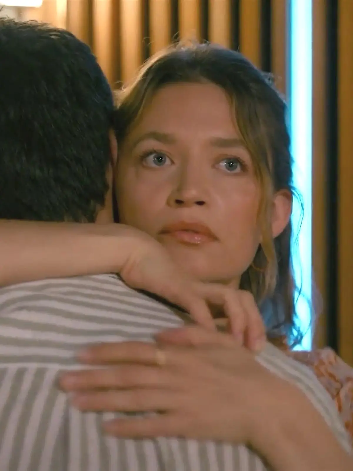 AWZ: Nathalie denkt in Matteos Armen an Maximilian