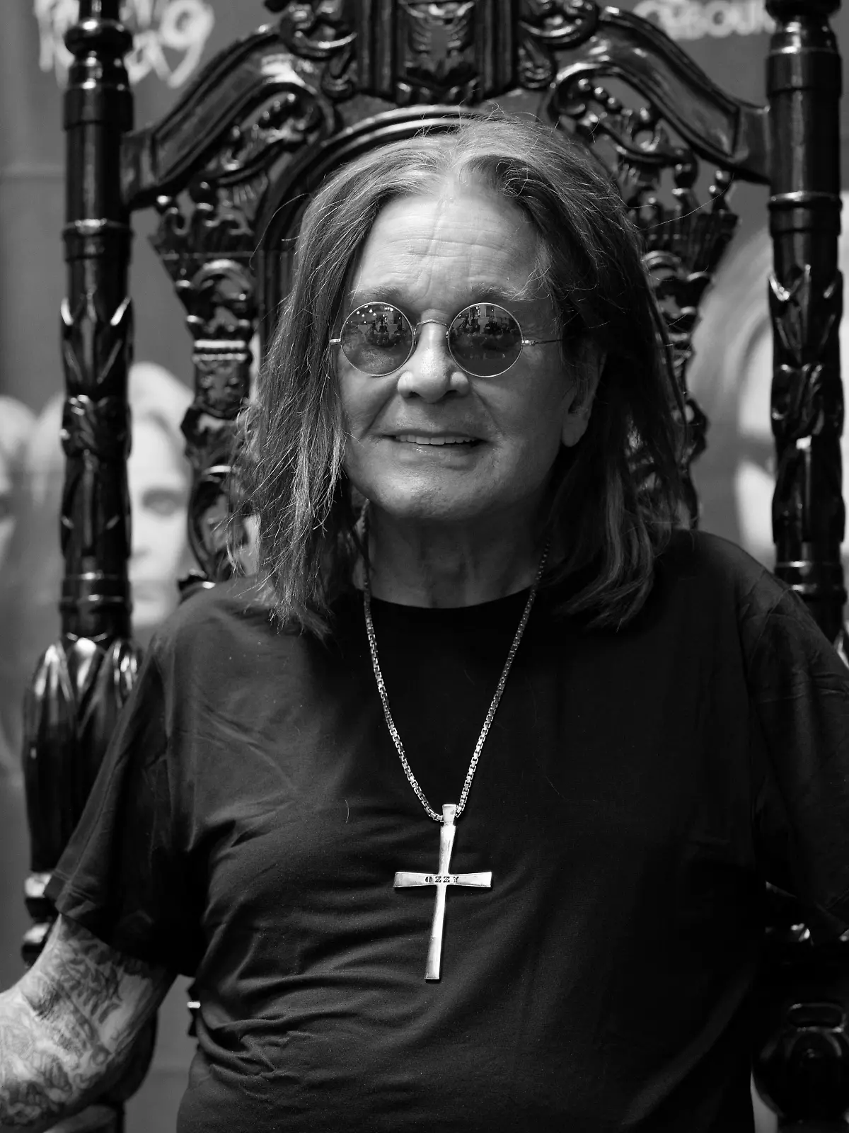 Herzstillstand, Herzinfarkt, Parkinson – jetzt ist klar, woran die Rocklegende wirklich starb.