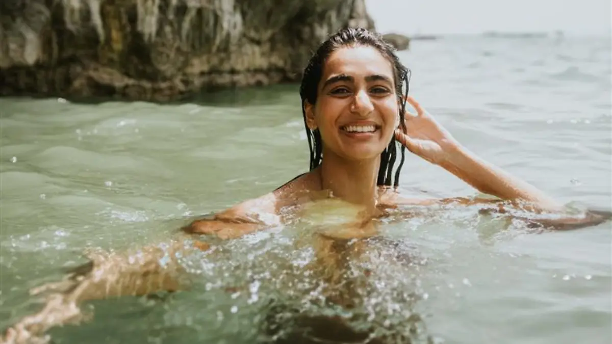 Ein Shape-Badeanzug von Bonprix könnte glatt aus einer Luxus-Kollektion stammen, kostet aber nicht mal 30 Euro. 