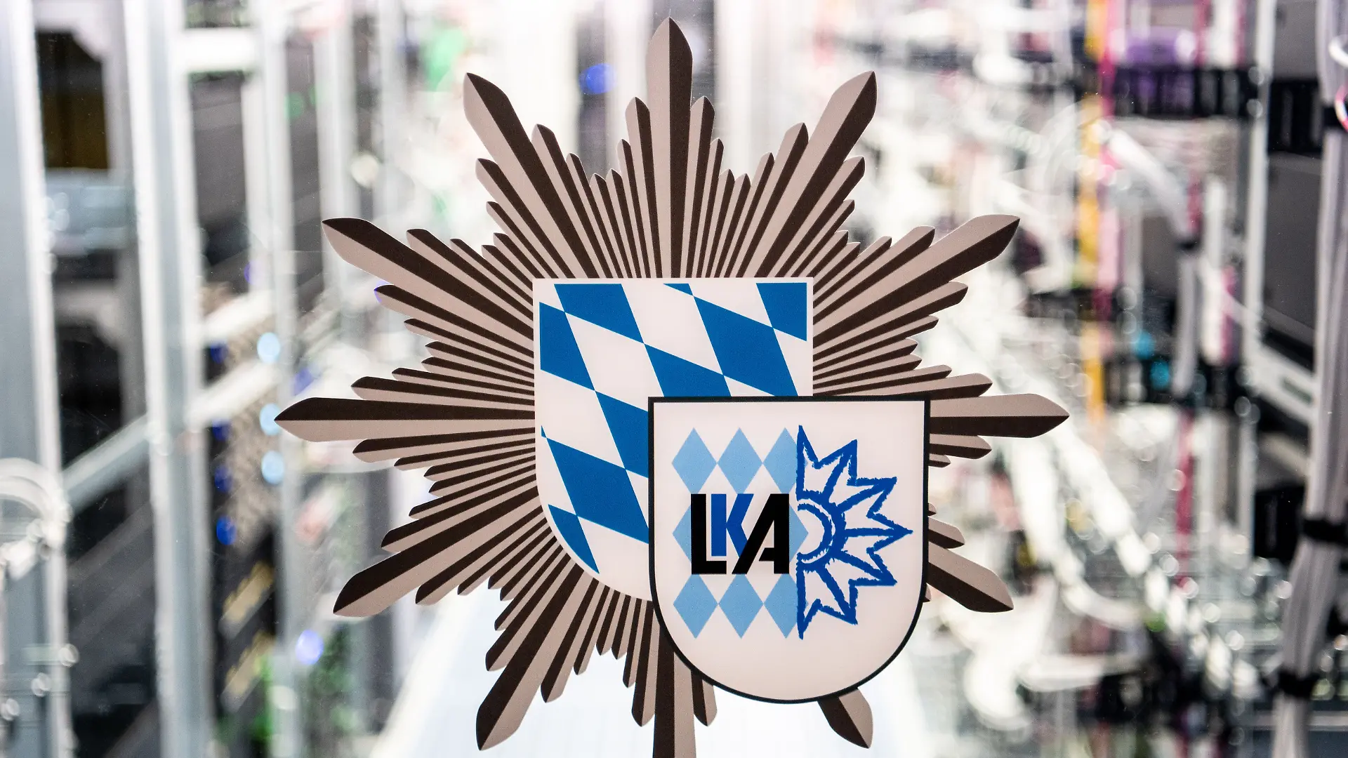 Drei Festnahmen im Umfeld der „Reichsbürger”-Gruppe Reuß