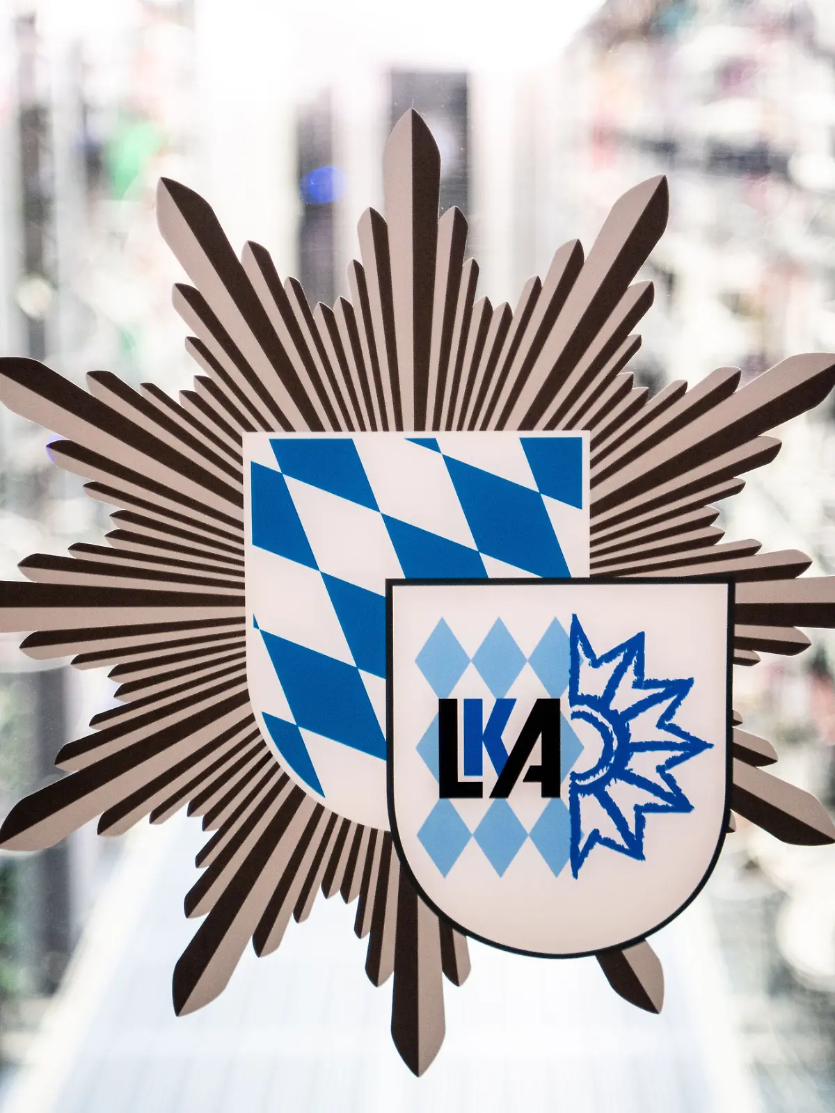 Drei Festnahmen im Umfeld der „Reichsbürger”-Gruppe Reuß