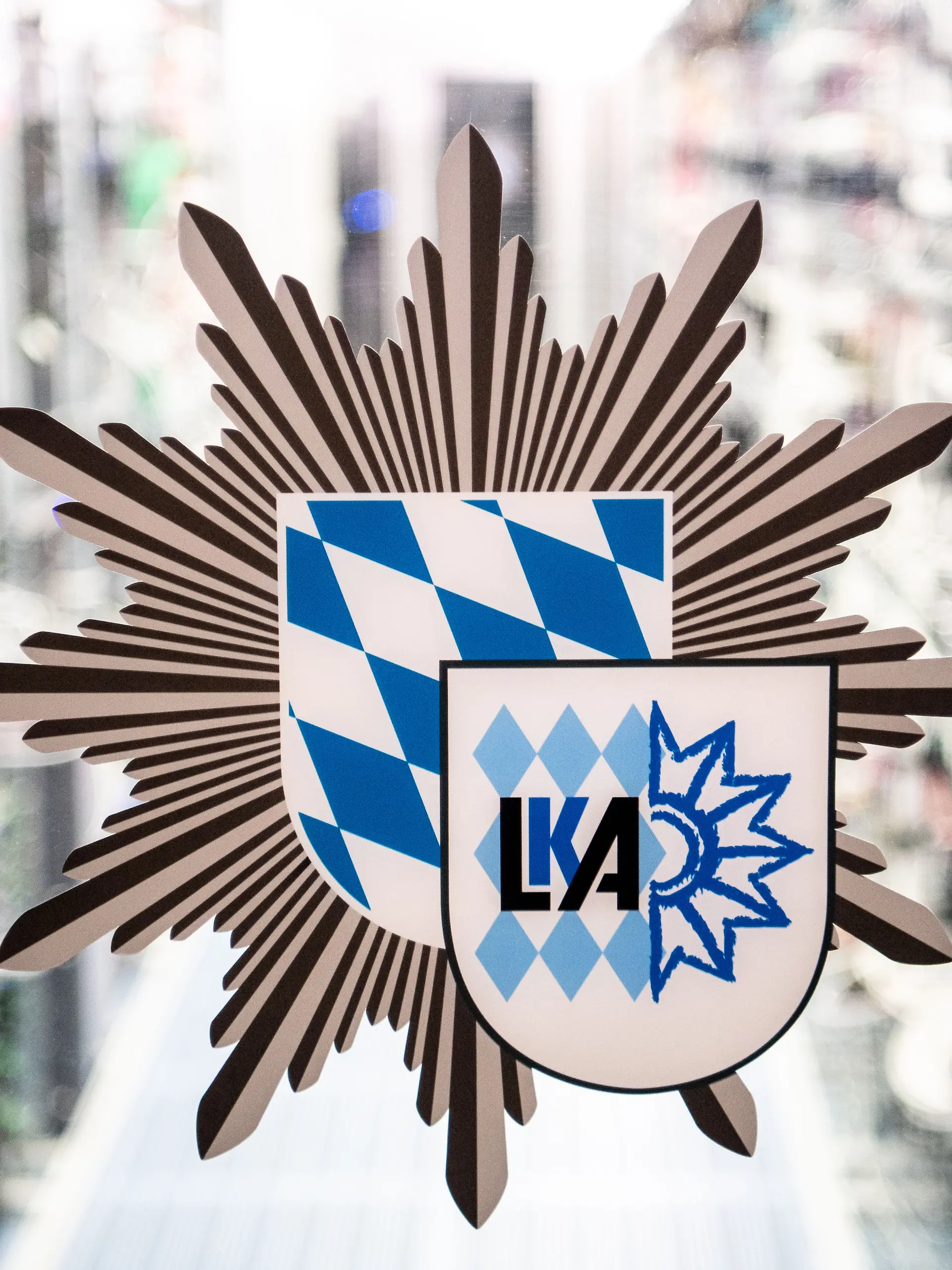 Drei Festnahmen im Umfeld der „Reichsbürger”-Gruppe Reuß