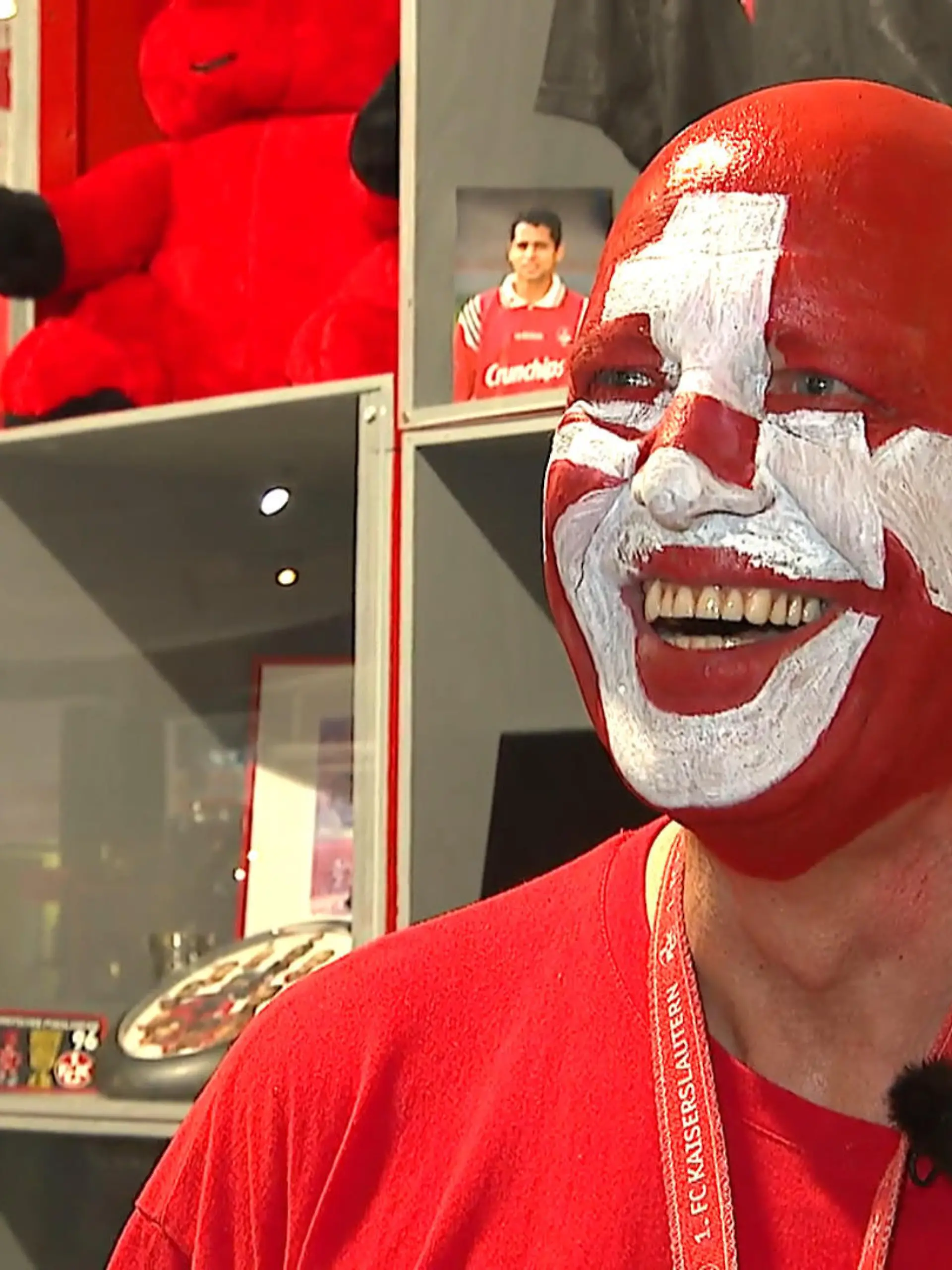 Bild zu: "FCK-Kultfan – Lautern im Herzen und im Gesicht!"
