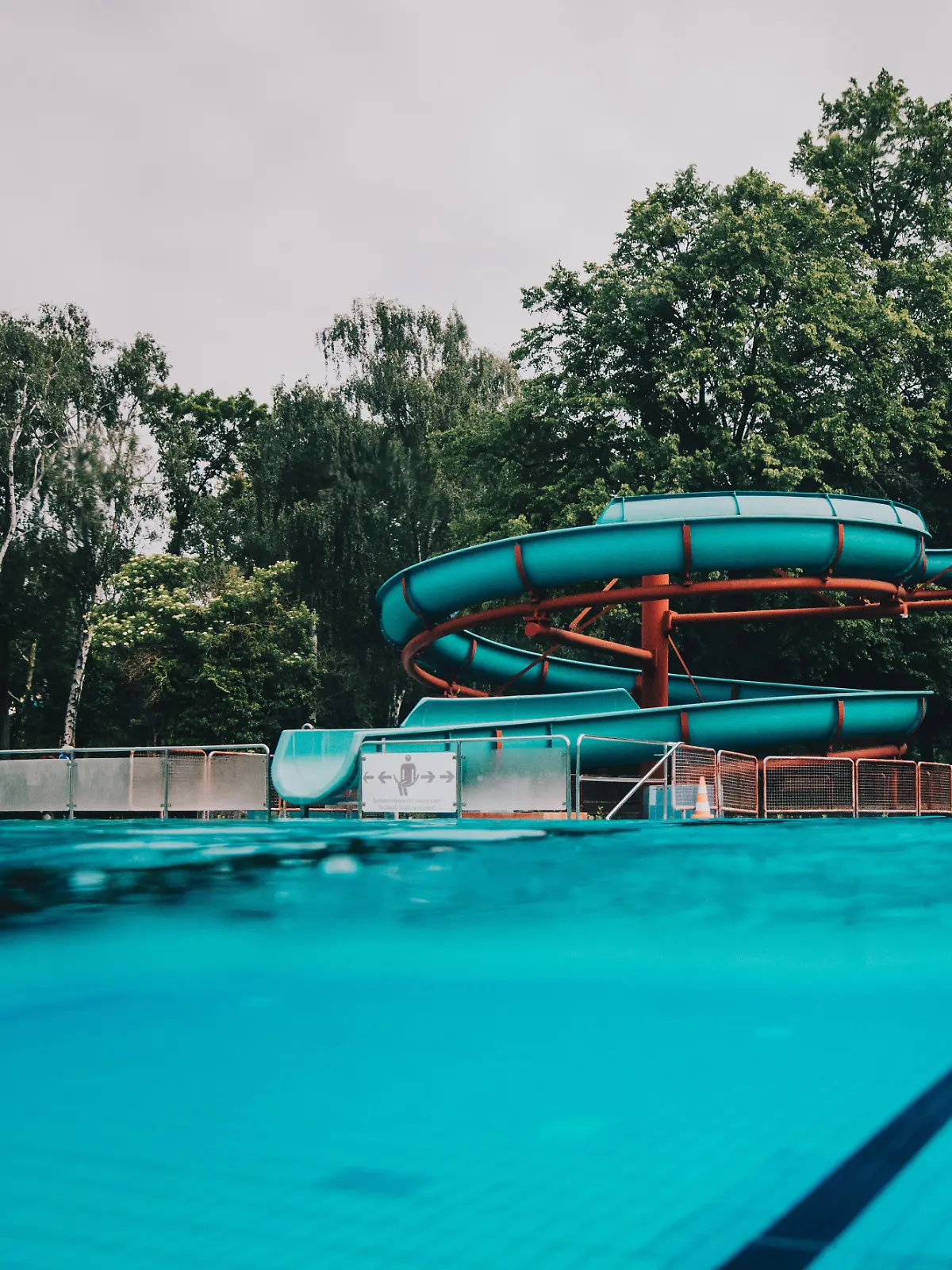 In einem russischen Wasserpark kommt es zu einem schrecklichen Unfall. (Symbolbild)