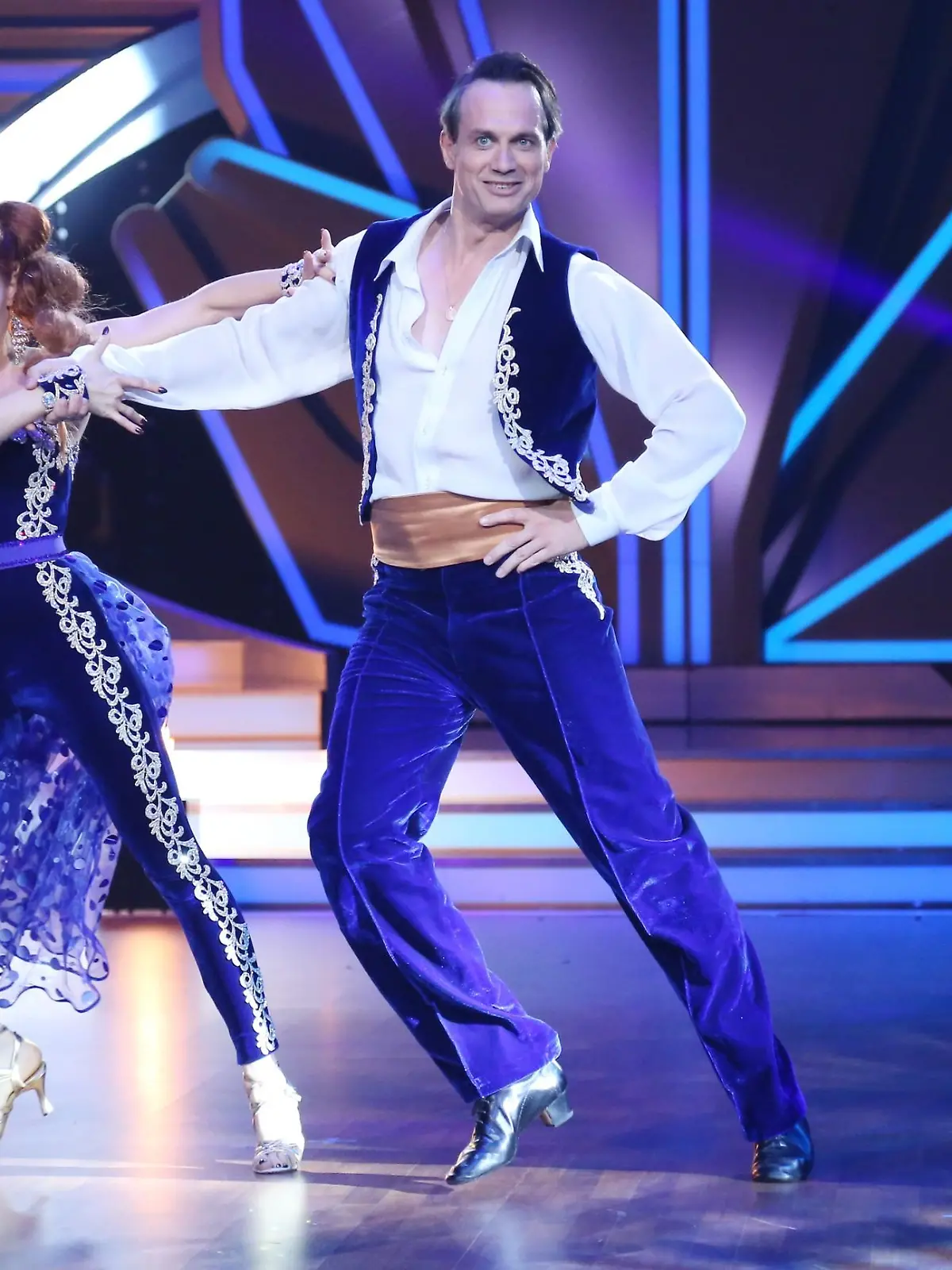 Ralf Bauer und Oana Nechiti    Verwendung der Bilder für Online-Medien ausschließlich mit folgender Verlinkung: 'Alle Infos zu 'Let's Dance' im Special bei RTL.de: http://www.rtl.de/cms/sendungen/show/lets-dance.html