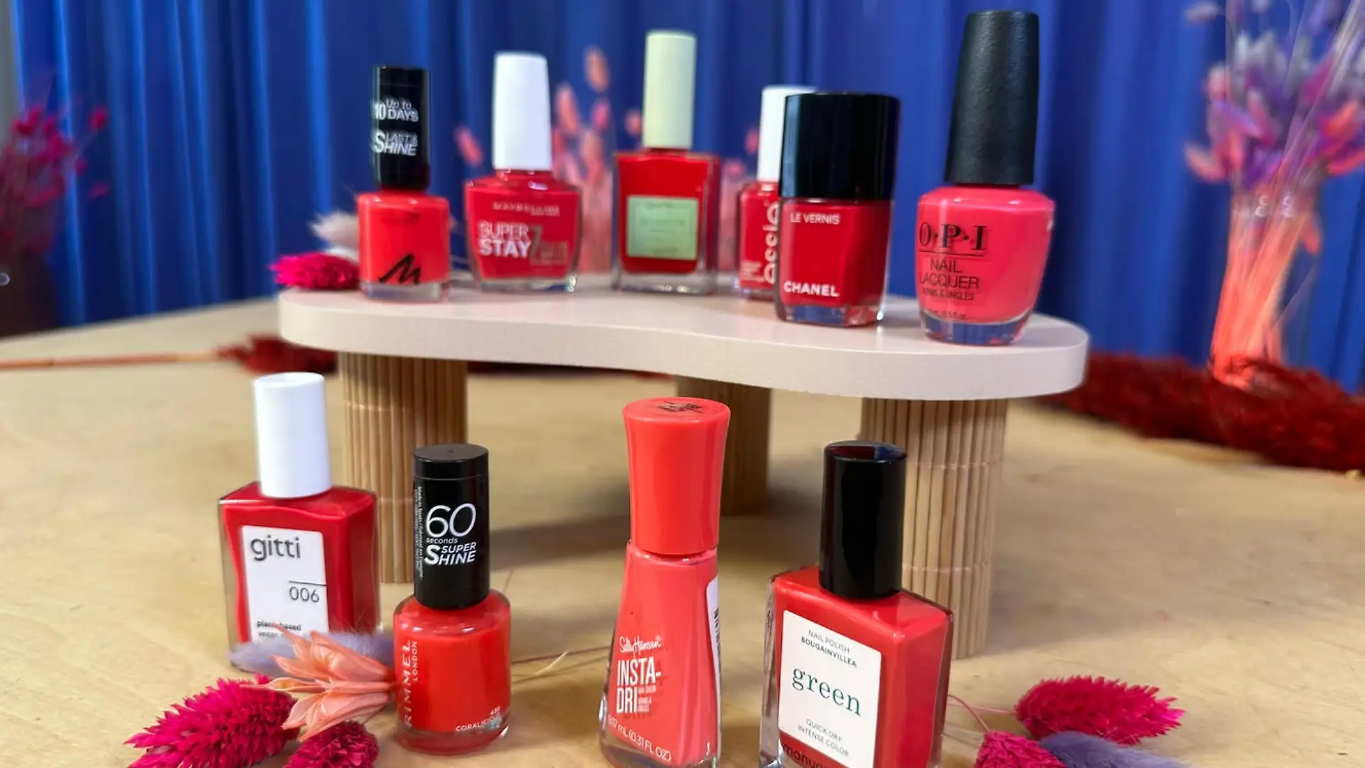 Welcher Nagellack glänzt und wo ist der Lack schnell ab? Zehn Produkte im RTL-Test!