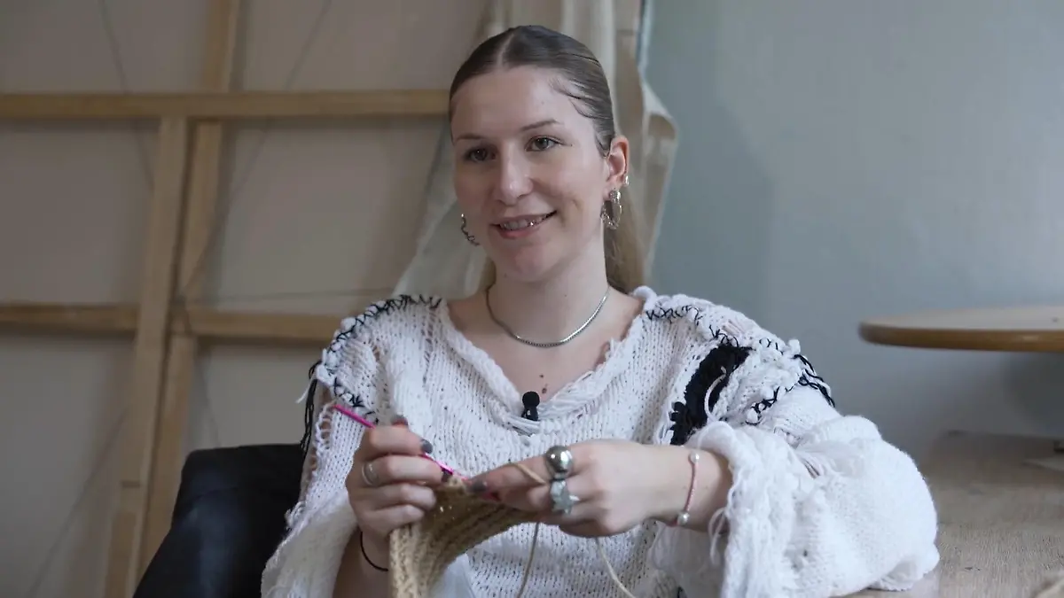 Antonia (22) häkelt sich nach Schock-Diagnose zurück ins Leben Sie hatte einen Tumor am Herzen!