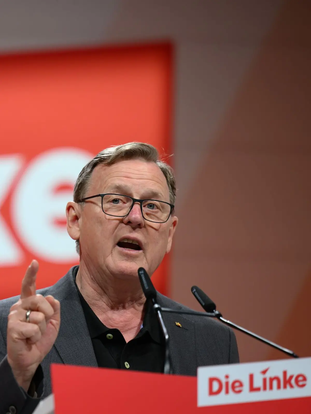Bild zu: "Tschüss Nationalhymne? Linken-Politiker hat auch schon Alternative in petto"