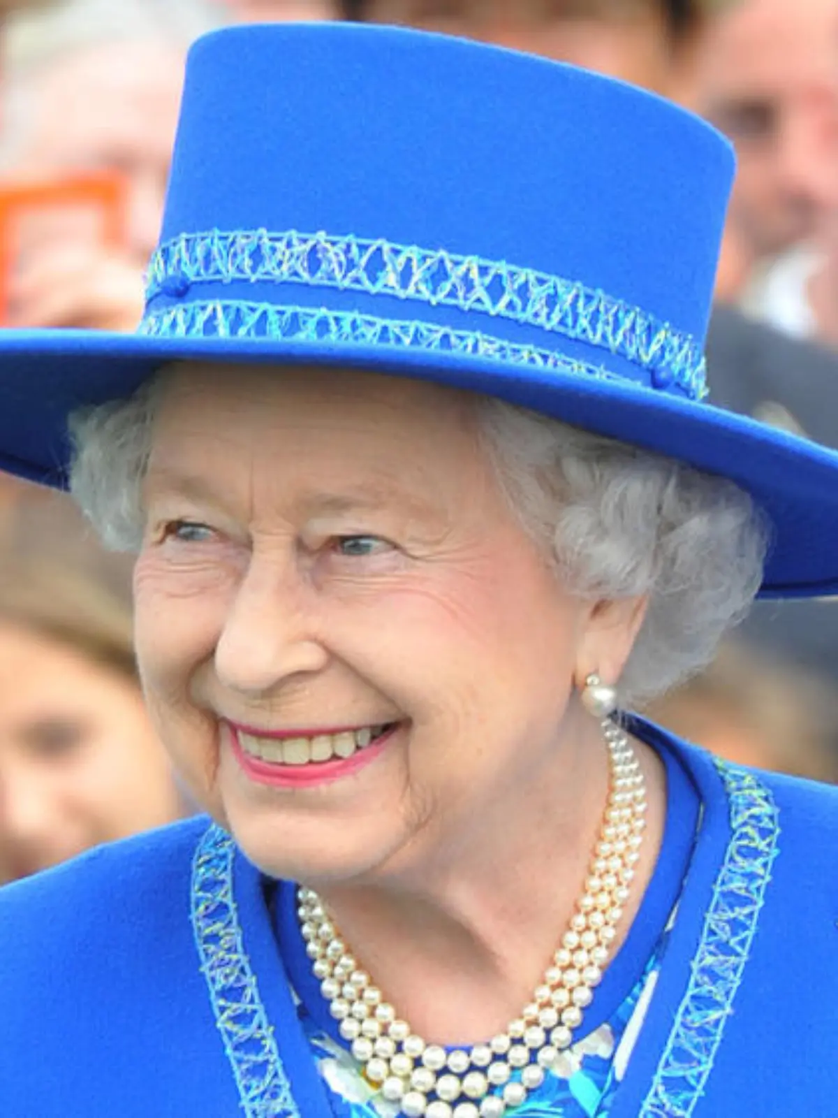 Lady in blue: Die Queen bei einem Polo-Match des Queen's Cup im Sommer 2014