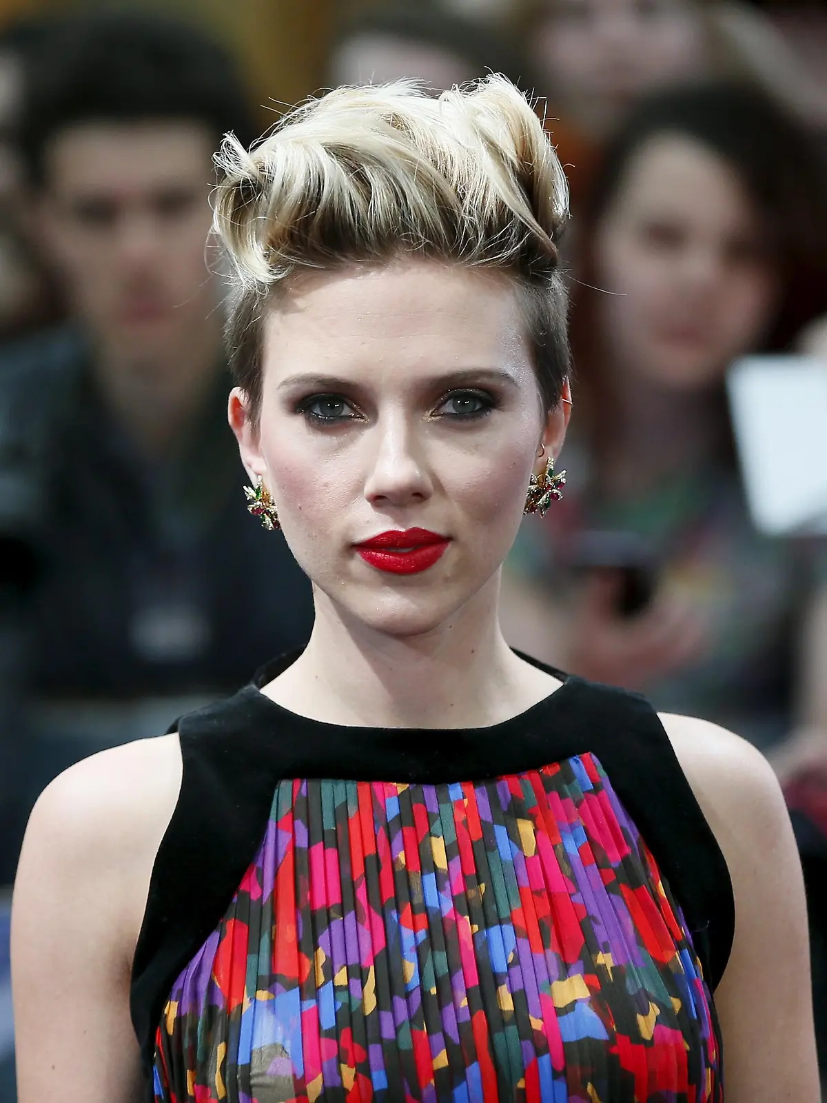 Cast member Scarlett Johansson poses at the European premiere of "Avengers: Age of Ultron" at Westfield shopping centre, Shepherds Bush, London April 21, 2015. REUTERS/Stefan Wermuth 