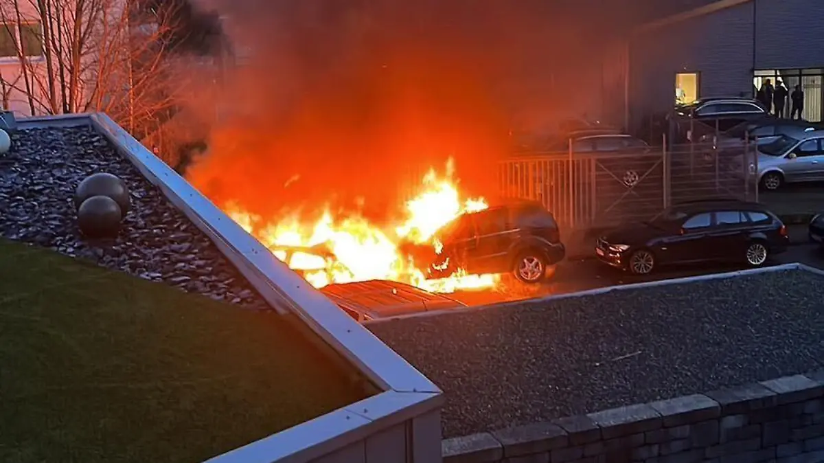Explosion und Raub: Die Täter sind noch auf der Flucht.