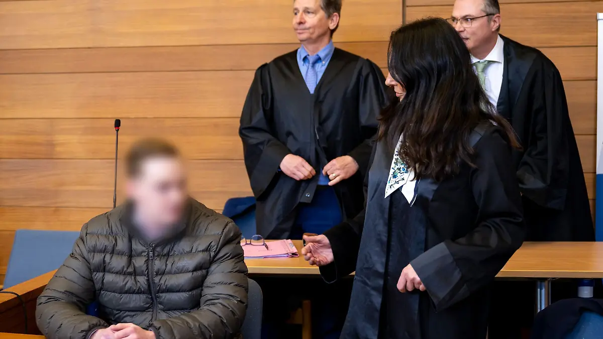 Der Angeklagte war in Traunstein zunächst wegen Mordes zu neun Jahren Jugendstrafe verurteilt worden. (Archivbild)