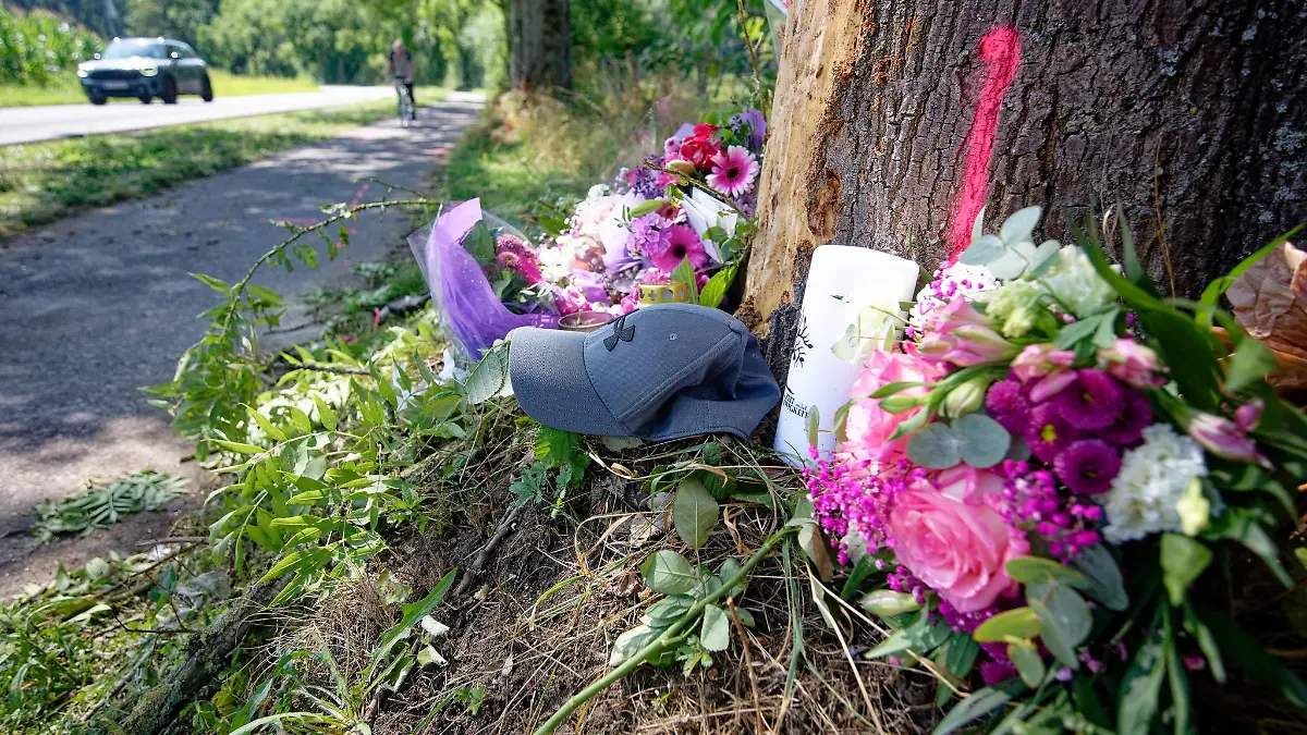 Bei dem schlimmen Unfall in Monheim sind zwei Jugendliche ums Leben gekommen. (Archivbild)