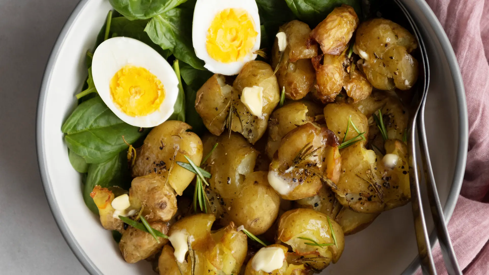 Smashed Potato Salad - knuspriger Kartoffelsalat